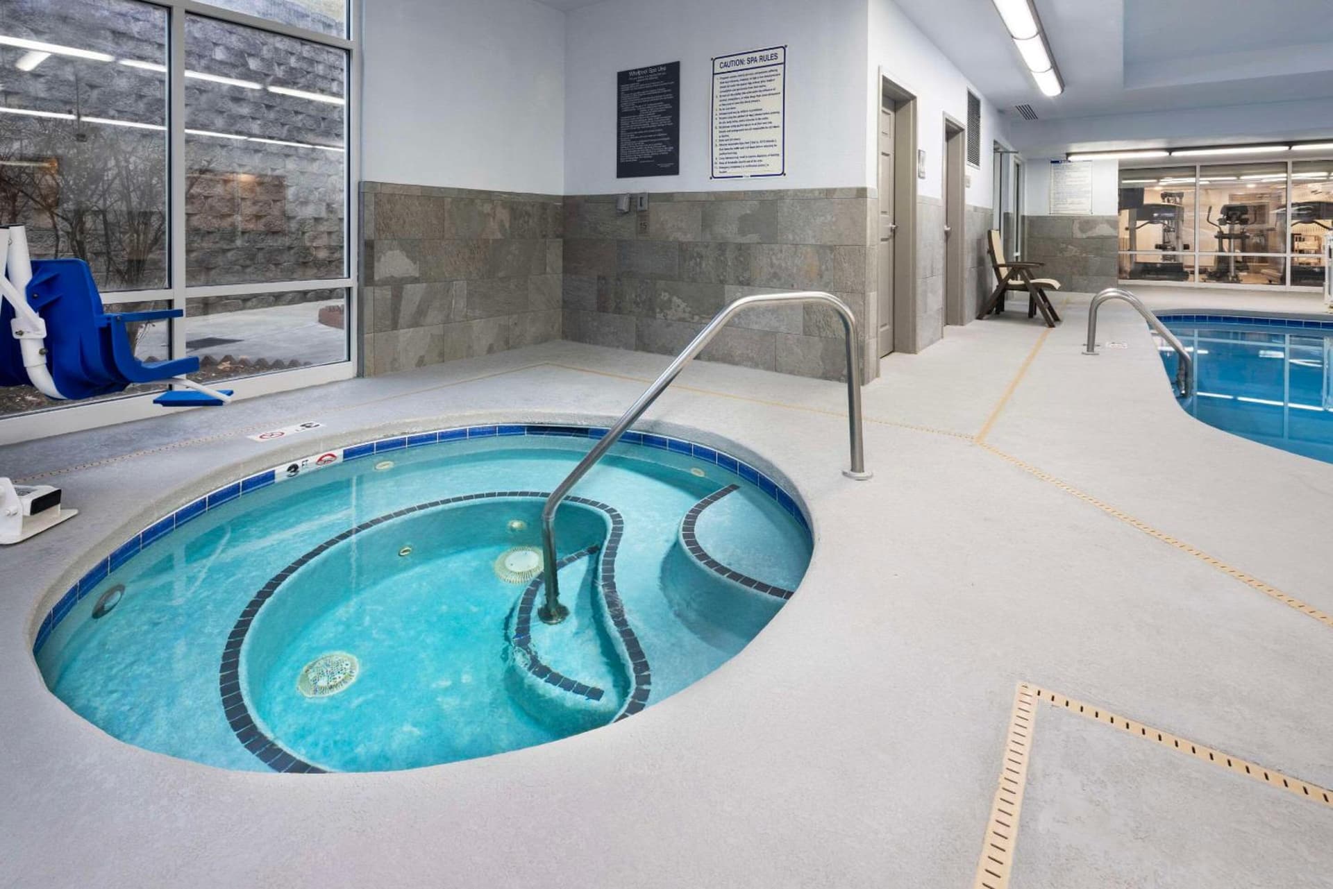 La Quinta Inn & Suites by Wyndham Downtown Asheville gallery photo in Asheville, NC — image 5