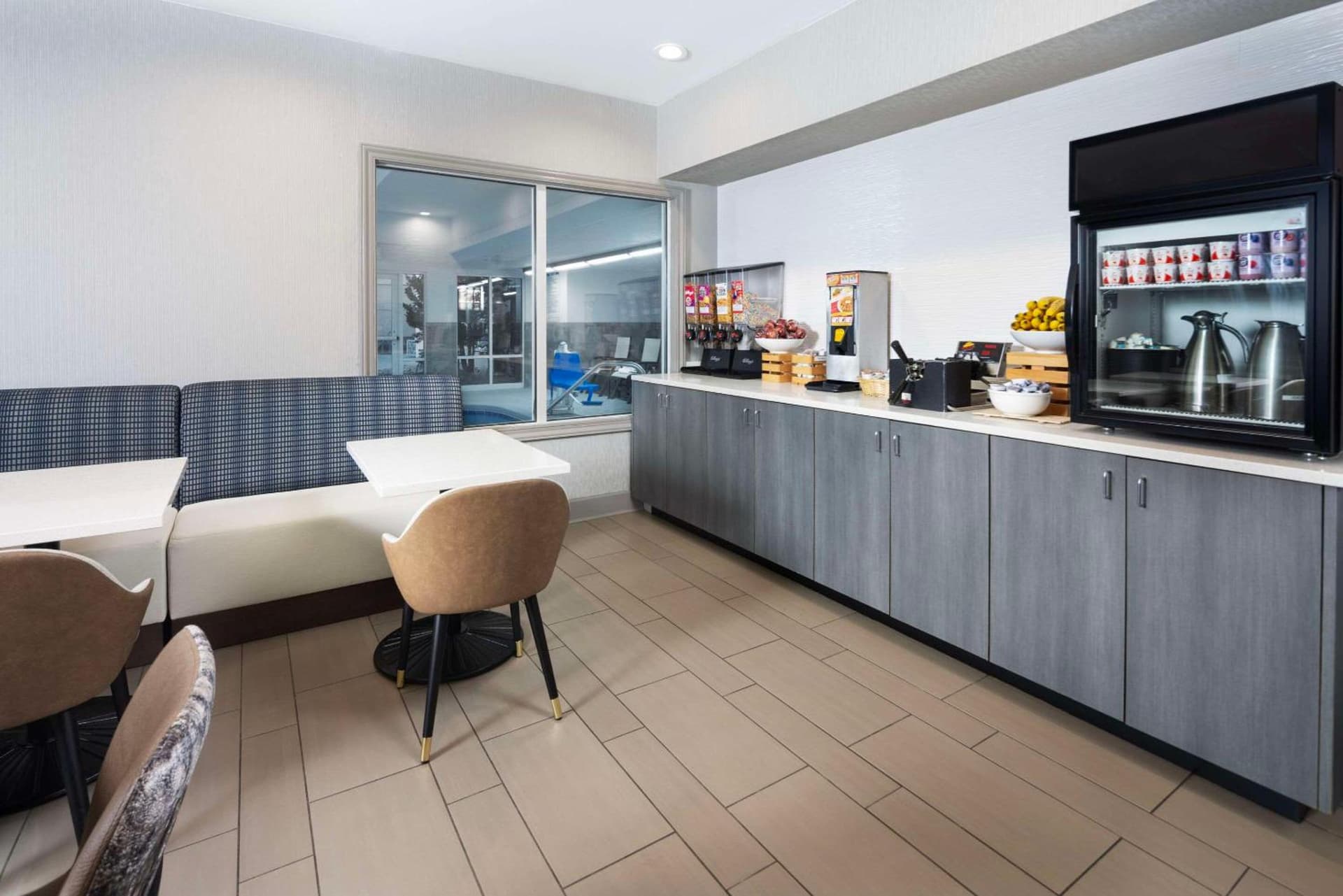 La Quinta Inn & Suites by Wyndham Downtown Asheville gallery photo in Asheville, NC — image 71