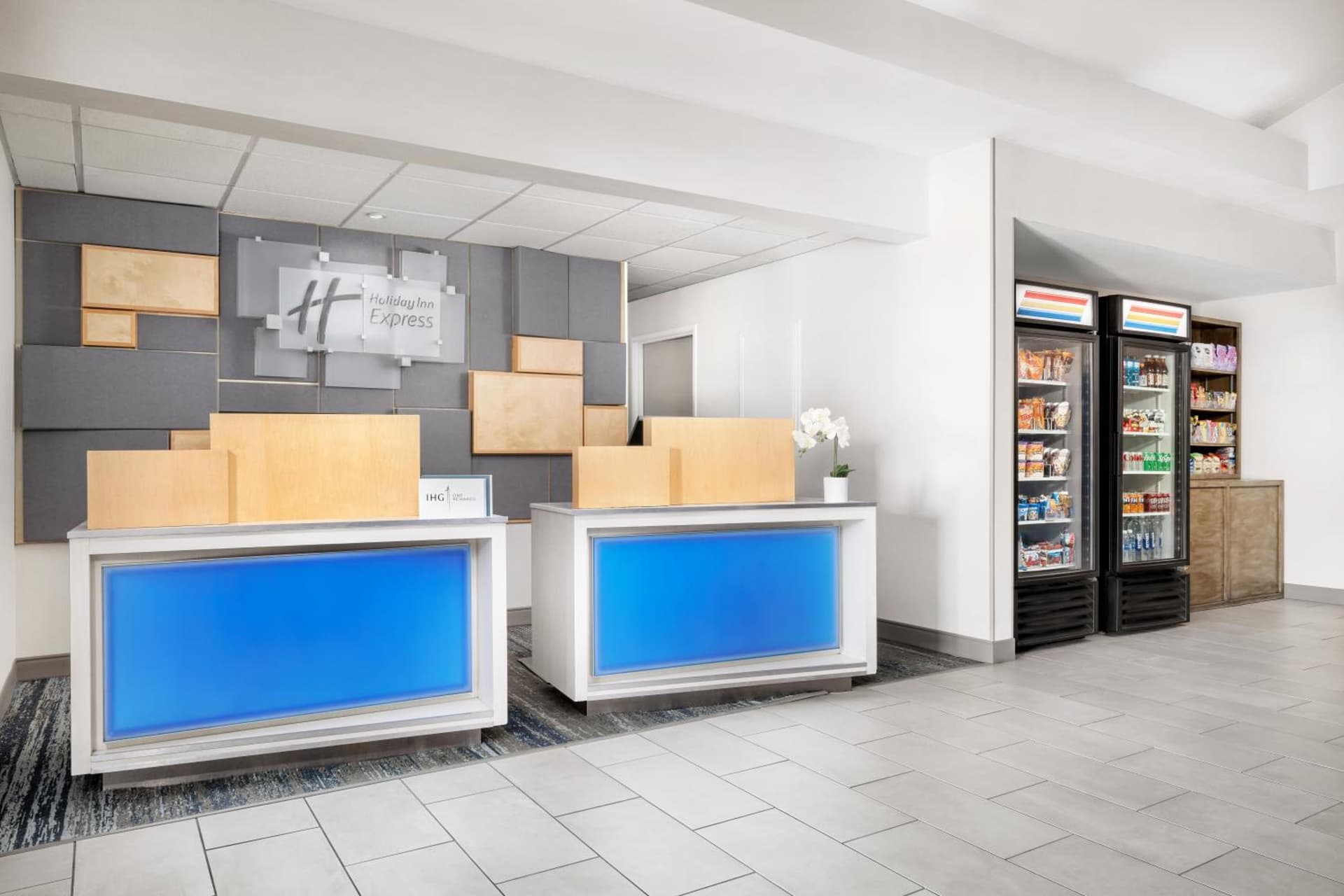 Holiday Inn Express Las Vegas Stadium Area by IHG interior in Las Vegas, NV — gallery photo 2