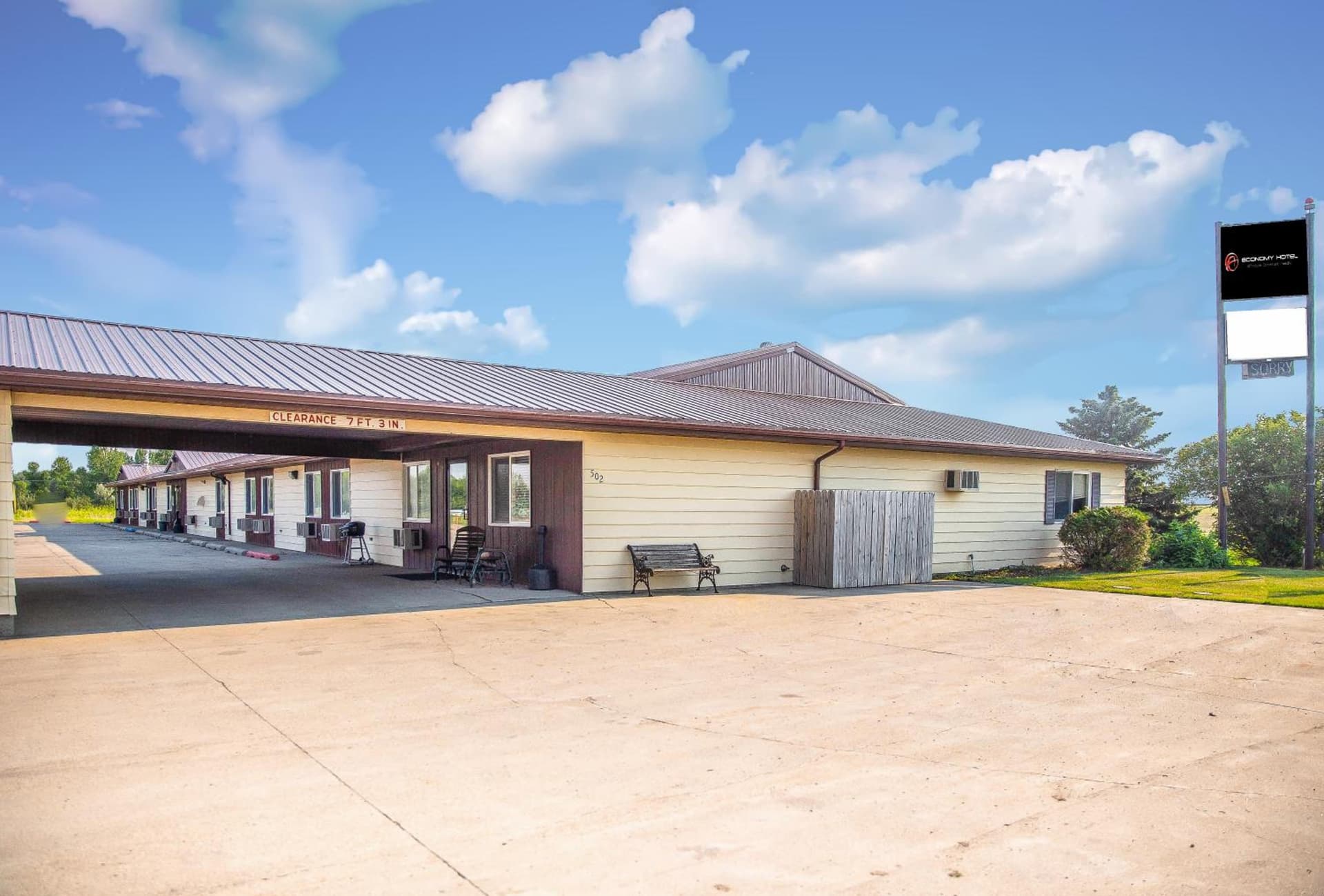 Drayton Inn property views in Drayton, ND — gallery photo 3