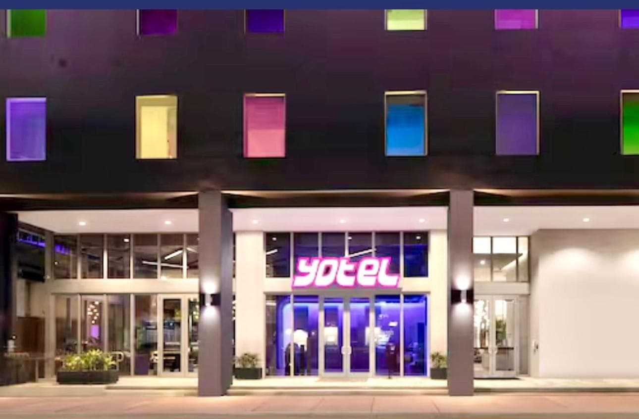Downtown Brickell- Studio with King Bed and Queen Sofa-bed featured exterior or lobby in Miami, FL — similar hotel