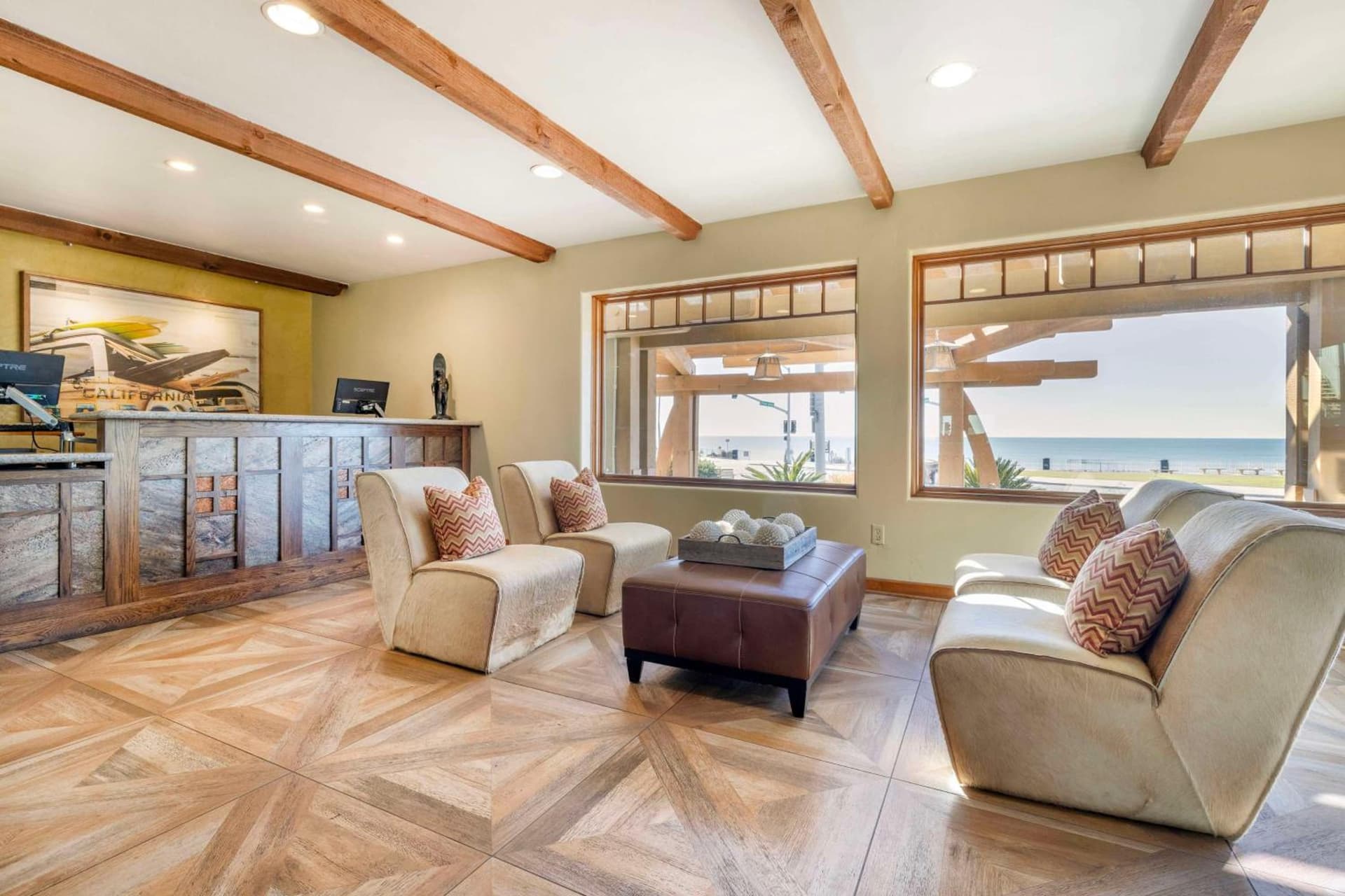 Best Western Plus Beach View Lodge Carlsbad interior in Carlsbad, CA — gallery photo 2
