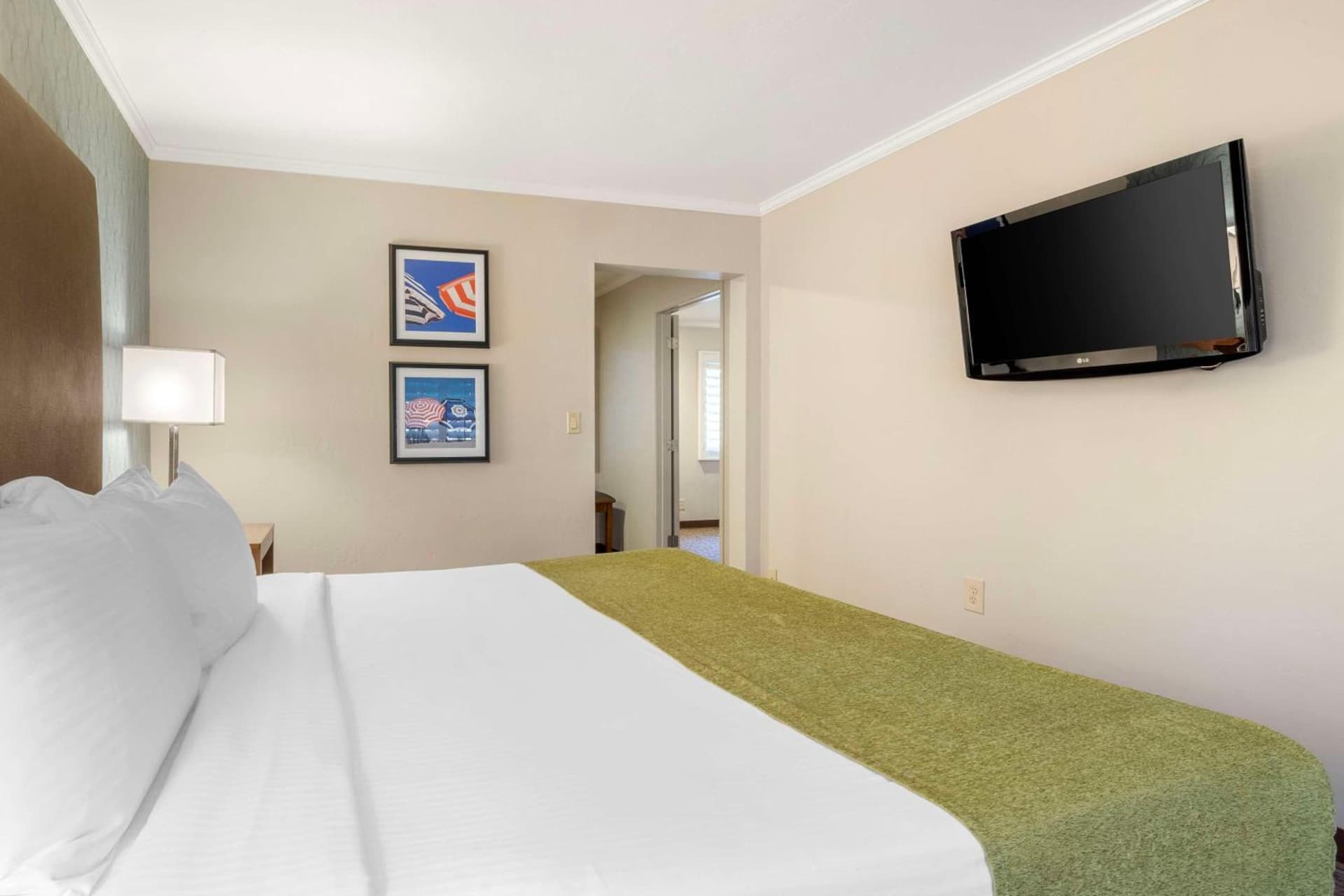 Best Western Plus Beach View Lodge Carlsbad gallery photo in Carlsbad, CA — image 25