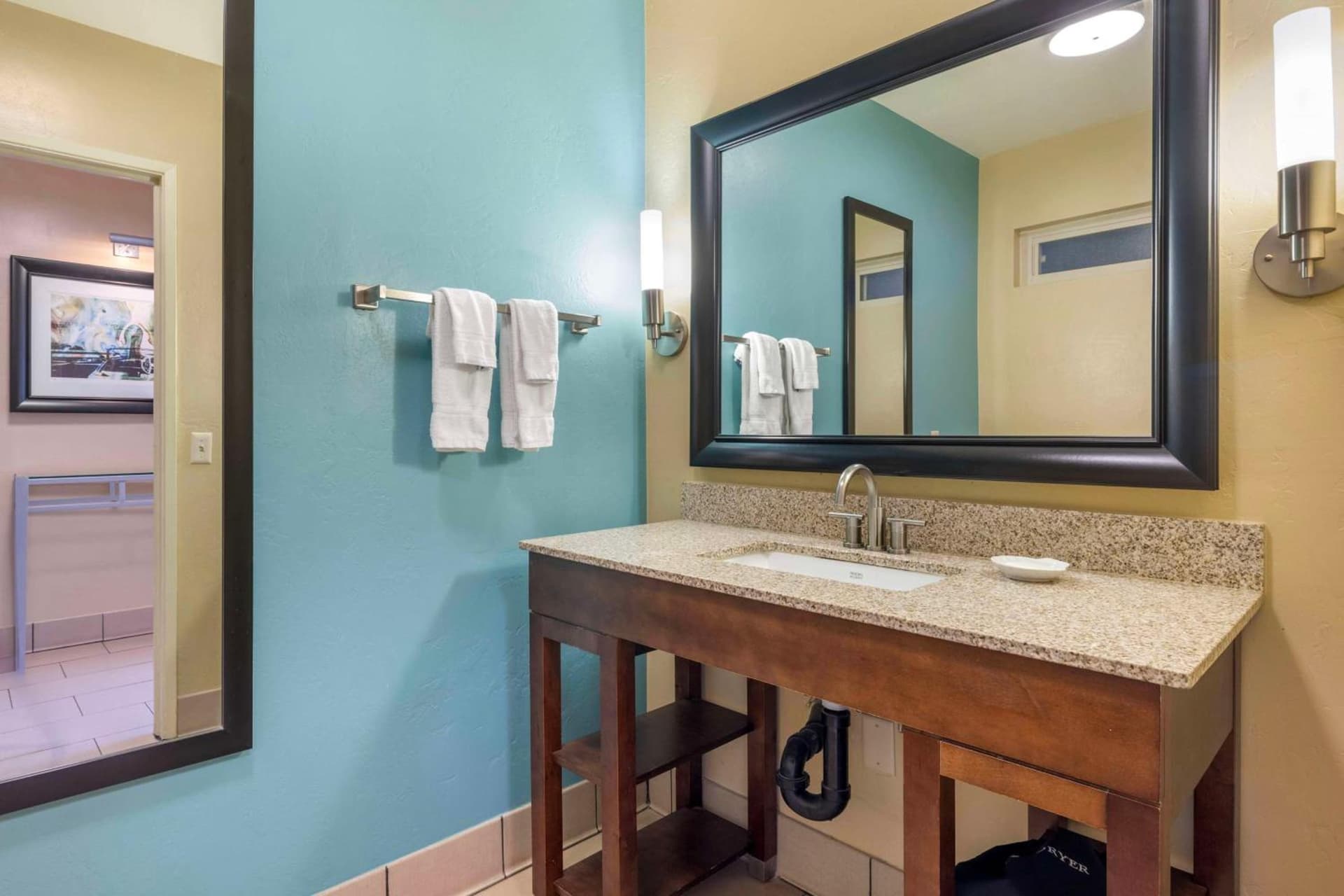 Best Western Plus Beach View Lodge Carlsbad gallery photo in Carlsbad, CA — image 34