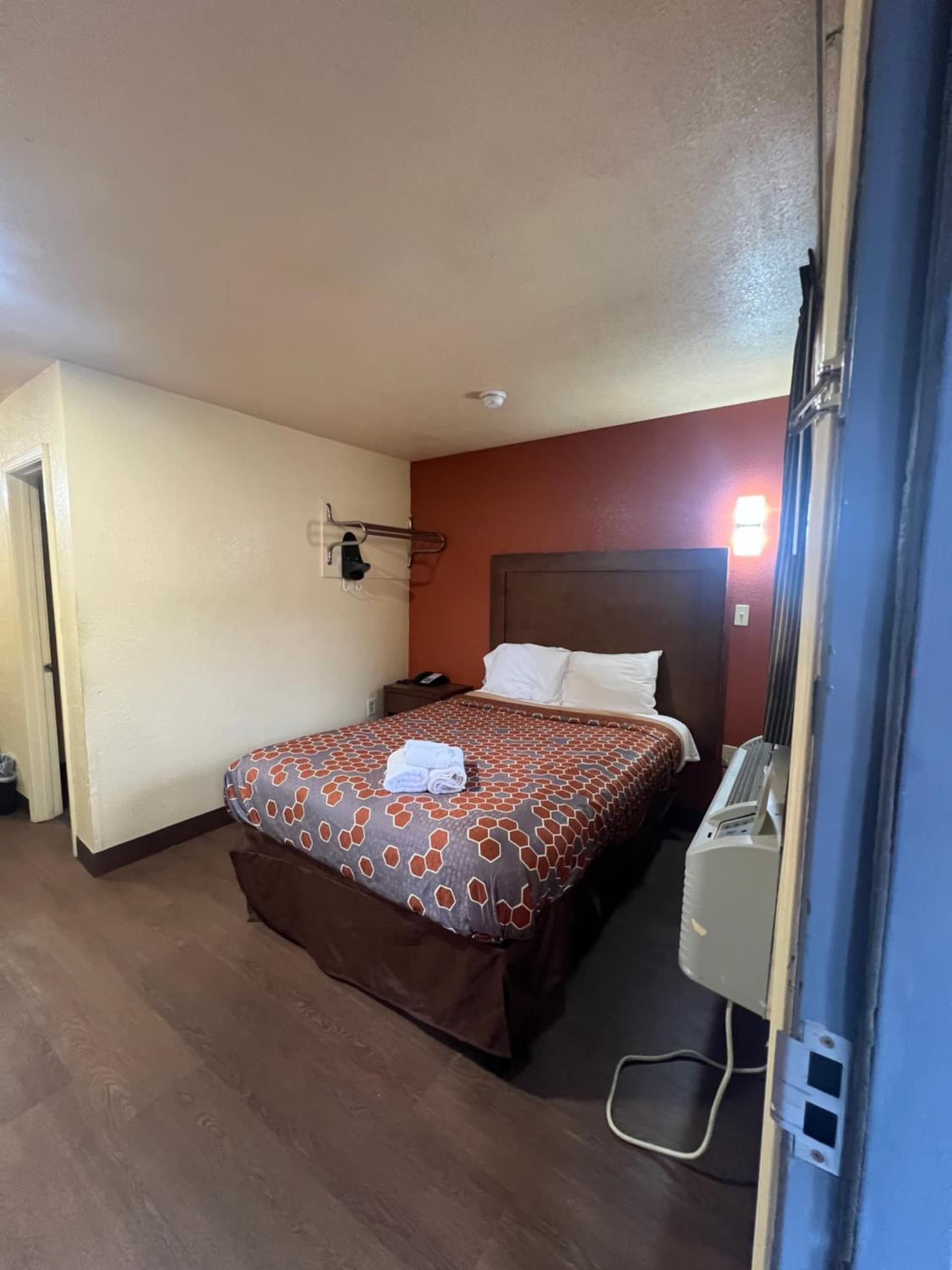 Relax Inn & Suites interior in New Orleans, LA — gallery photo 2