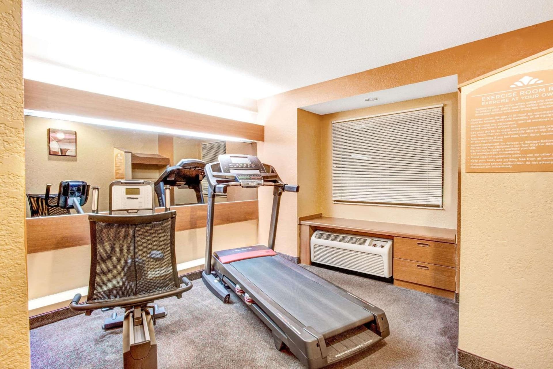 Microtel Inn & Suites Newport News gallery photo in Newport News, VA — image 4