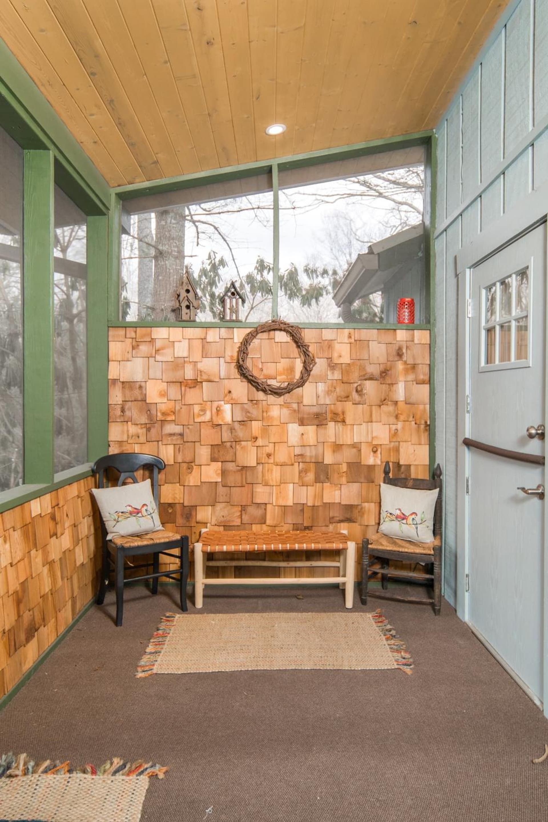 GREAT Central Location! Cabin Near Sugar Beech Boone property views in Newland, NC — gallery photo 3