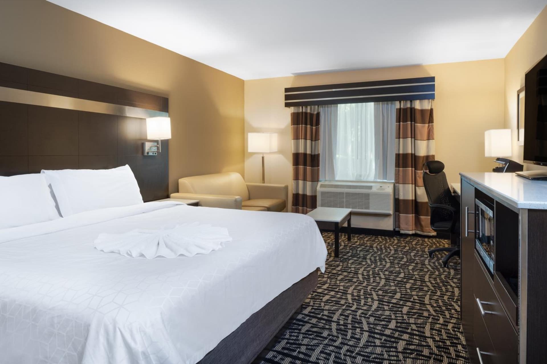 Holiday Inn Poughkeepsie by IHG gallery photo in Poughkeepsie, NY — image 69