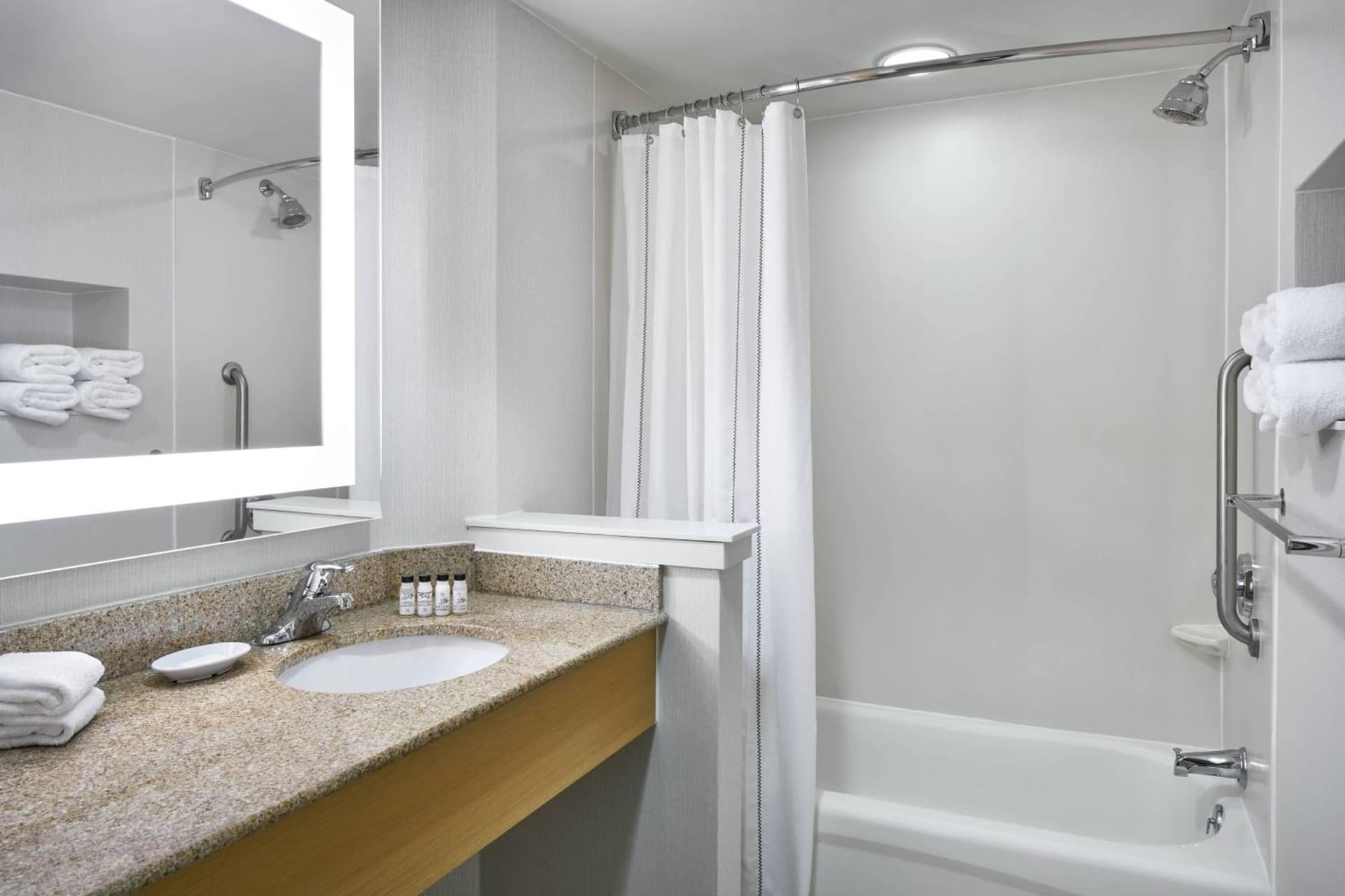 Delta Hotels by Marriott Norfolk Airport gallery photo in Norfolk, VA — image 21