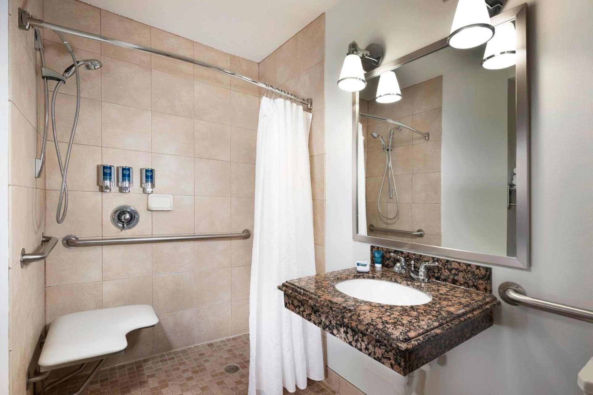Four Points by Sheraton Kansas City Airport gallery photo in Kansas City, KS — image 6