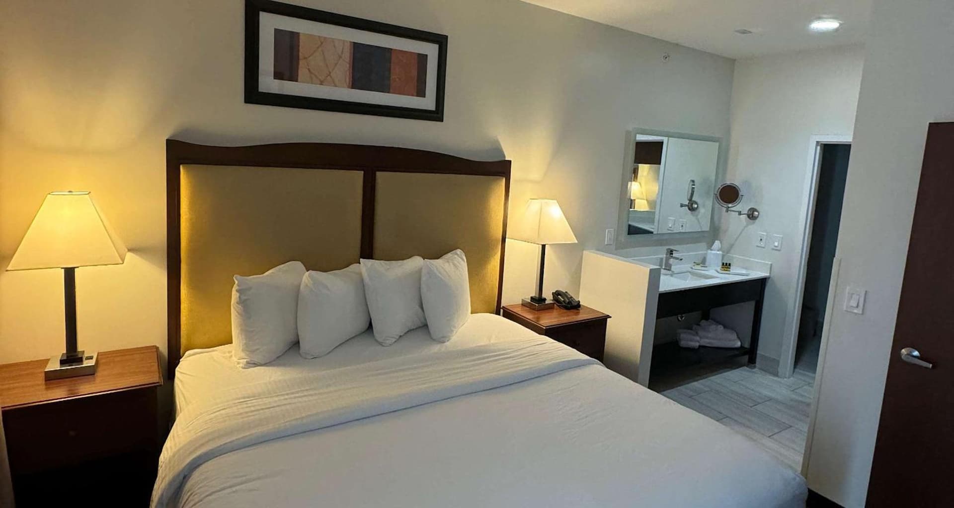Best Western PLUS Hannaford Inn & Suites gallery photo in Cincinnati, OH — image 4