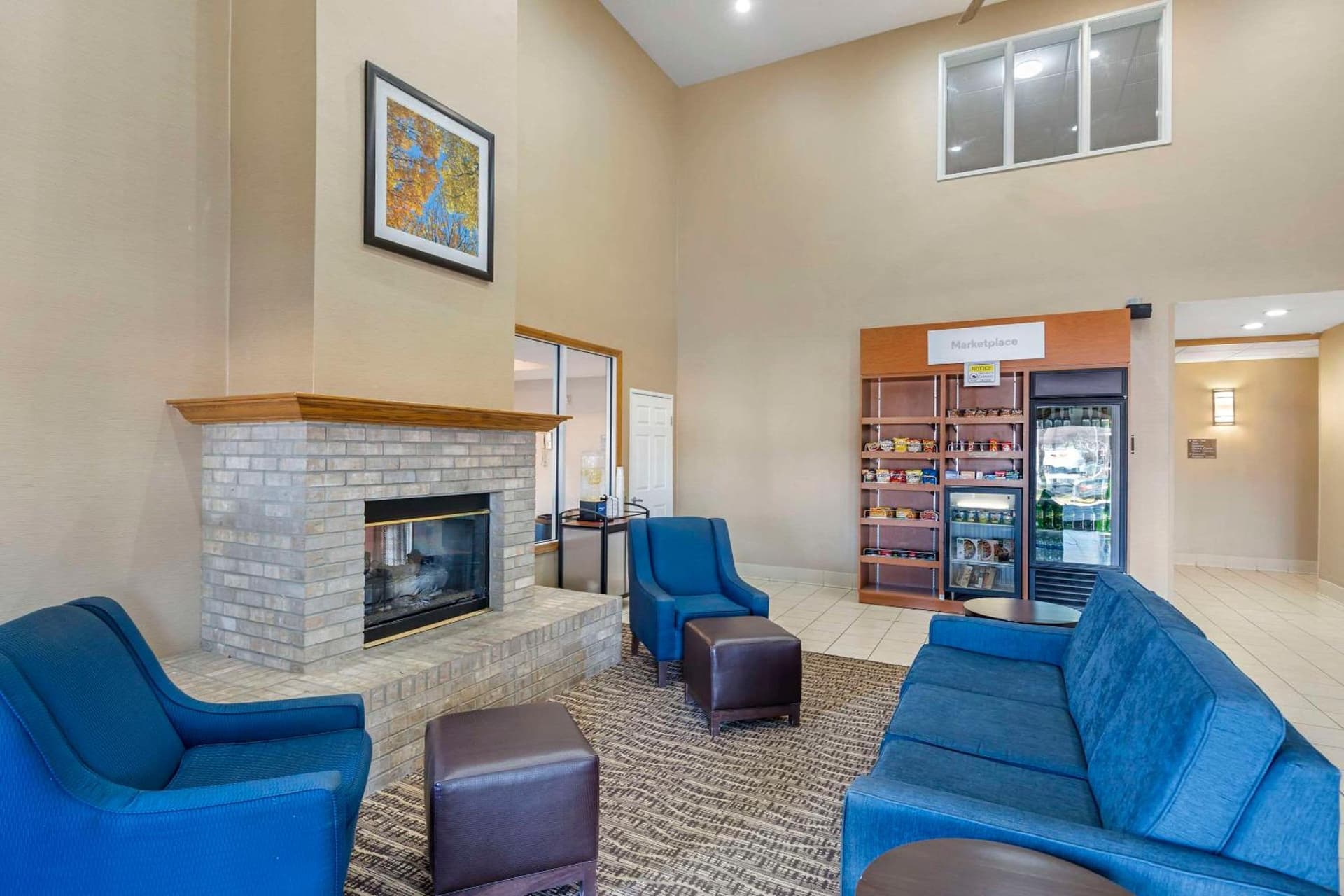 Comfort Suites Normal University area gallery photo in Bloomington, IL — image 18