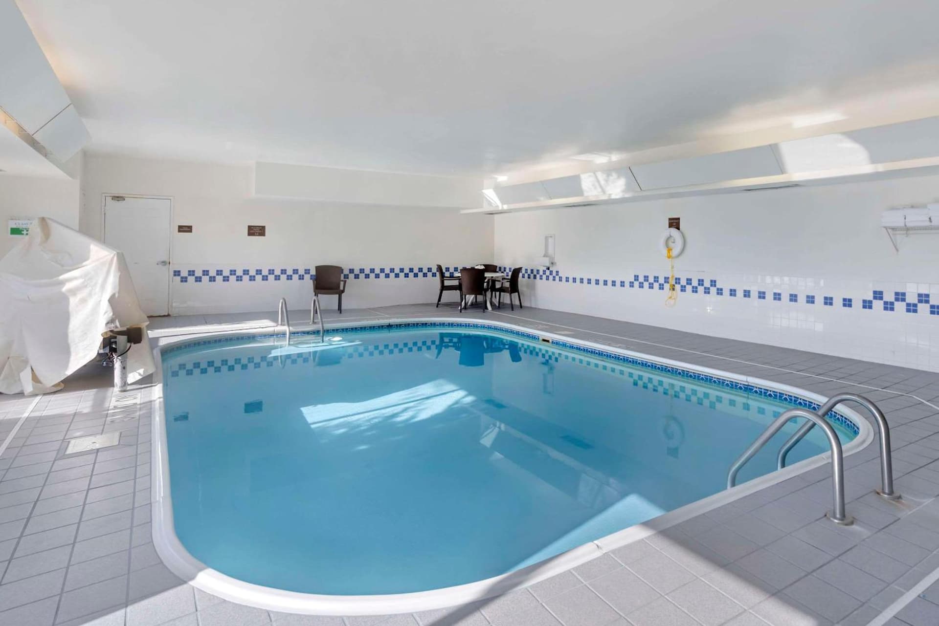 Comfort Suites Normal University area gallery photo in Bloomington, IL — image 16