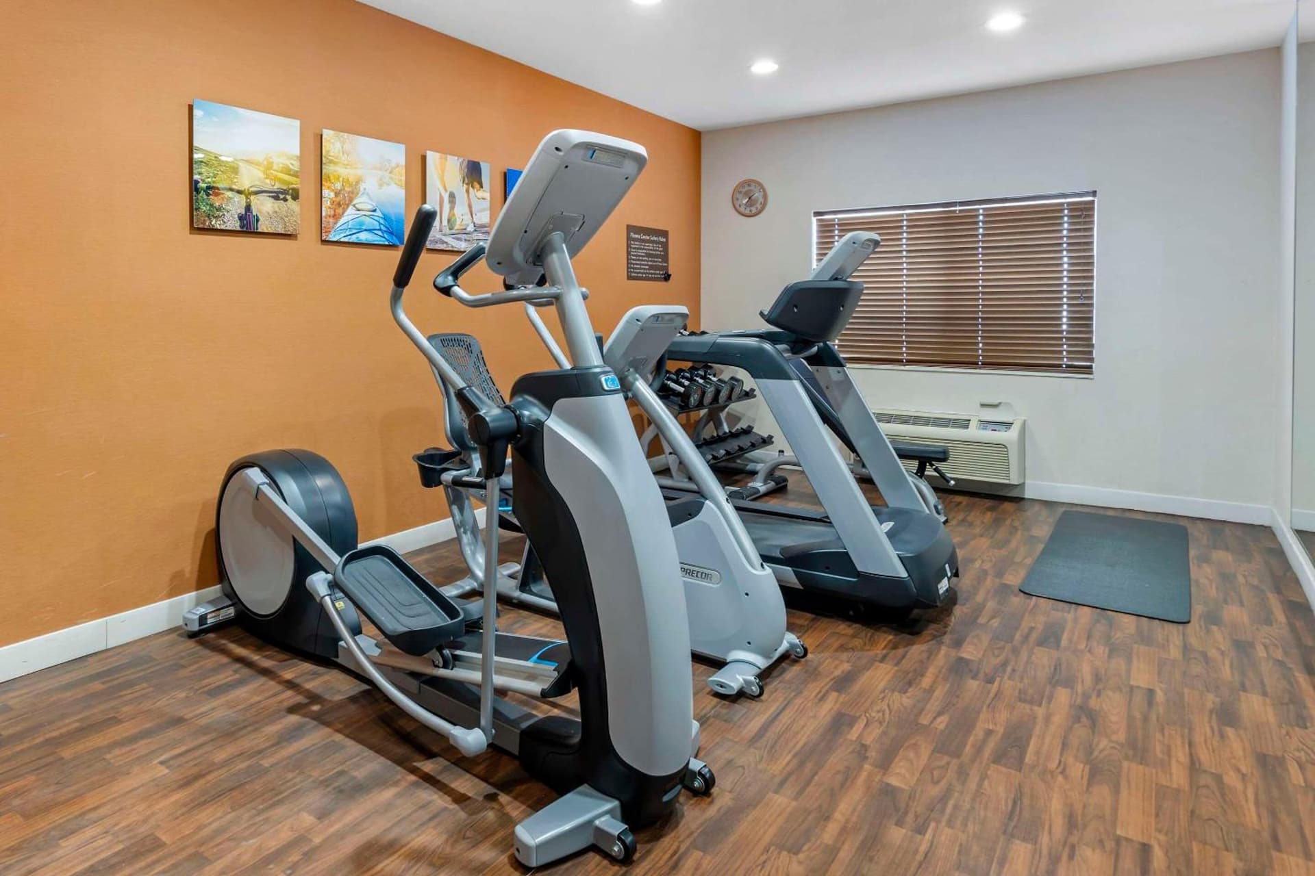 Comfort Suites Normal University area gallery photo in Bloomington, IL — image 17