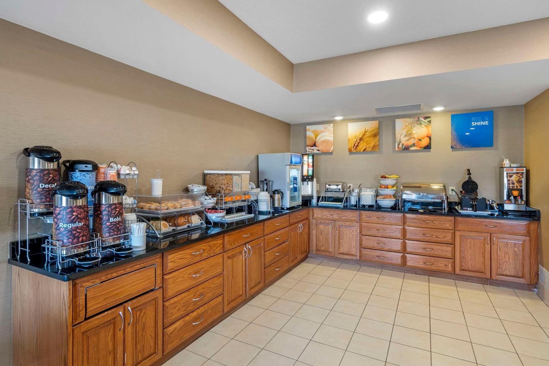 Comfort Suites Normal University area gallery photo in Bloomington, IL — image 22