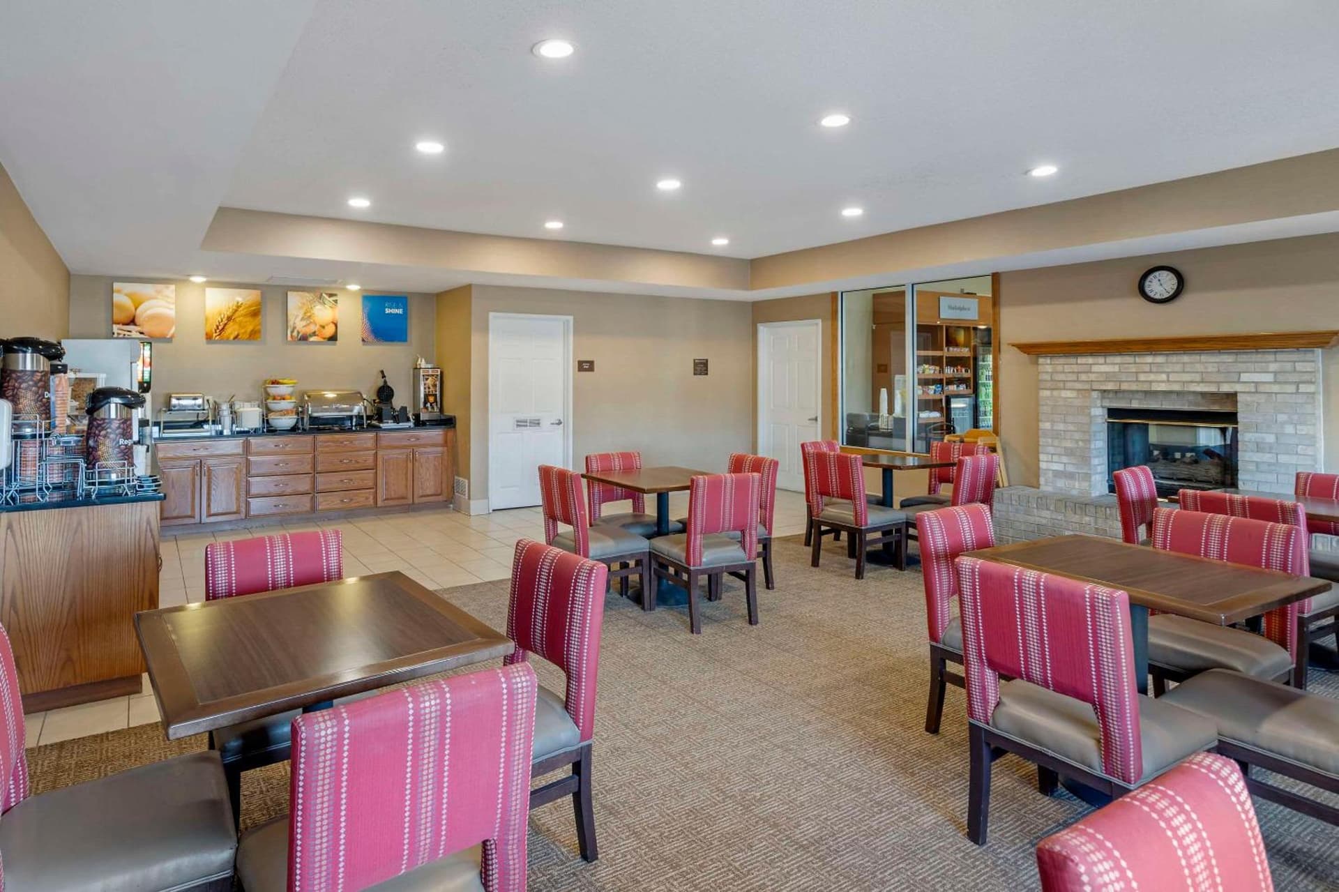 Comfort Suites Normal University area gallery photo in Bloomington, IL — image 21