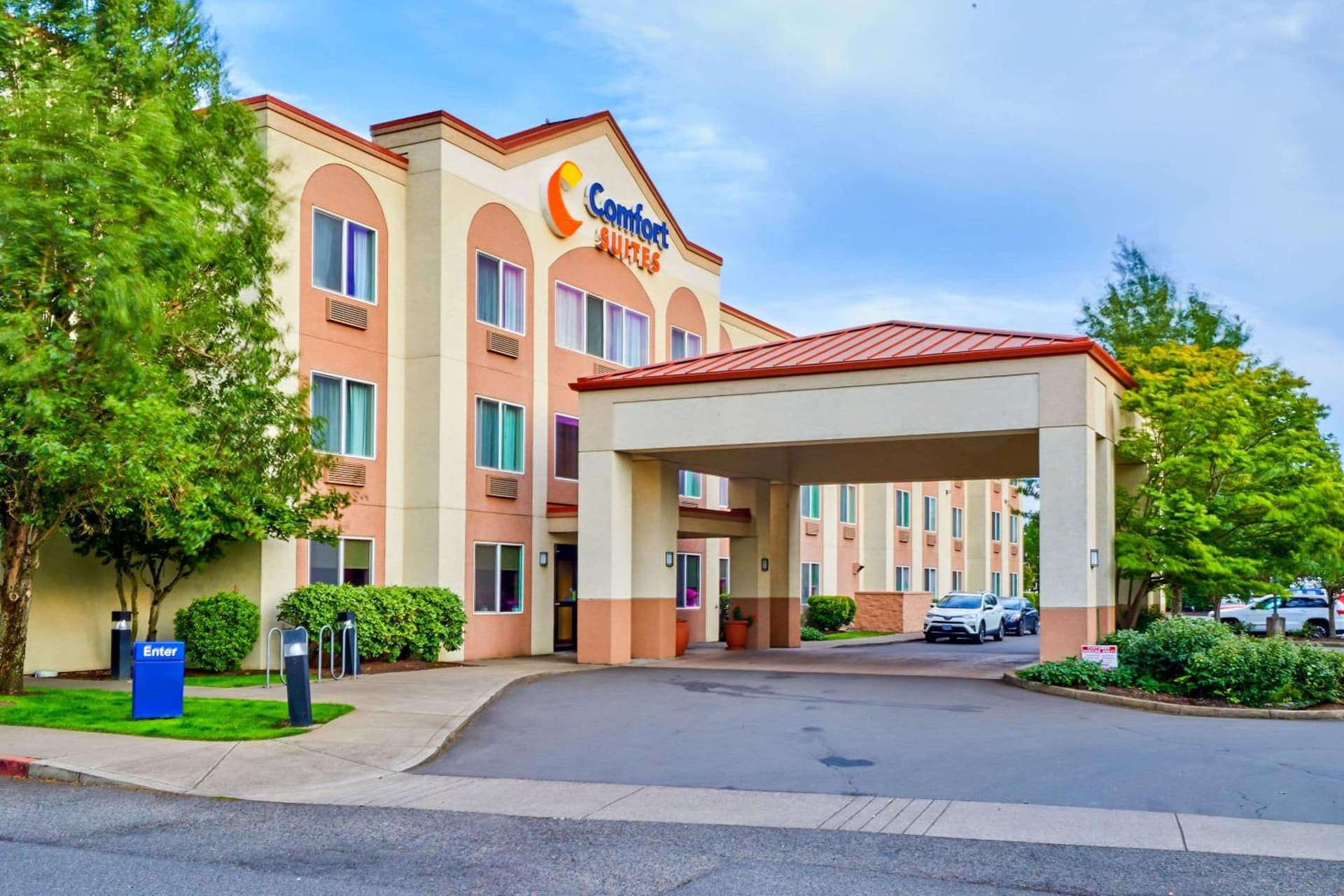 Comfort Suites Springfield-Eugene featured exterior or lobby in Springfield, OR — similar hotel