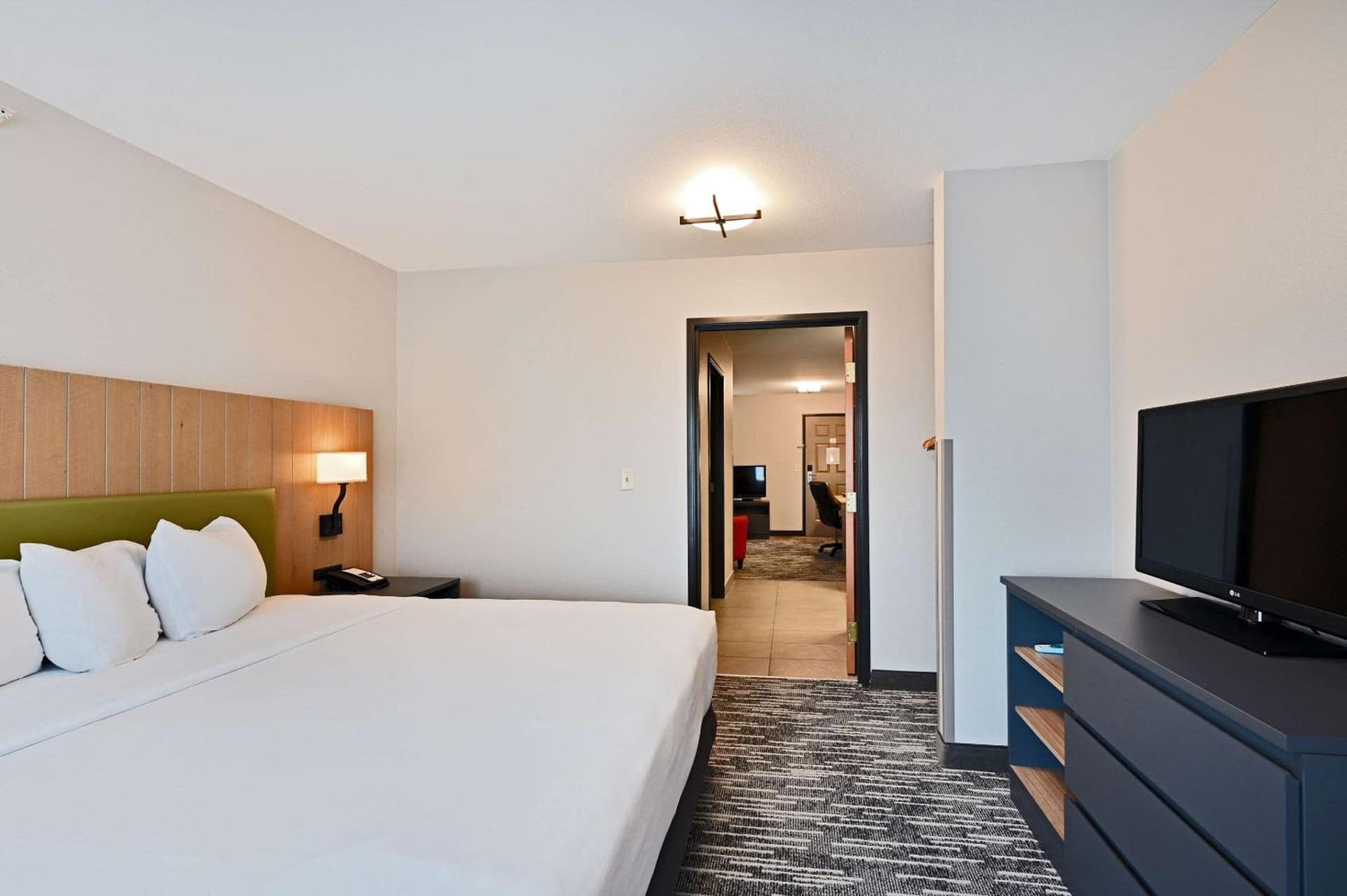 Country Inn & Suites by Radisson, Bloomington-Normal Airport, IL gallery photo in Bloomington, IL — image 4