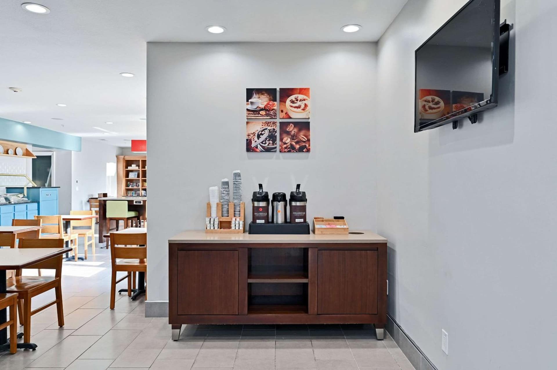 Country Inn & Suites by Radisson, Bloomington-Normal Airport, IL gallery photo in Bloomington, IL — image 55