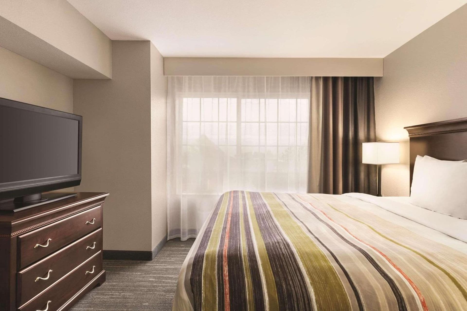 Spark by Hilton Homewood Birmingham gallery photo in Birmingham, AL — image 19