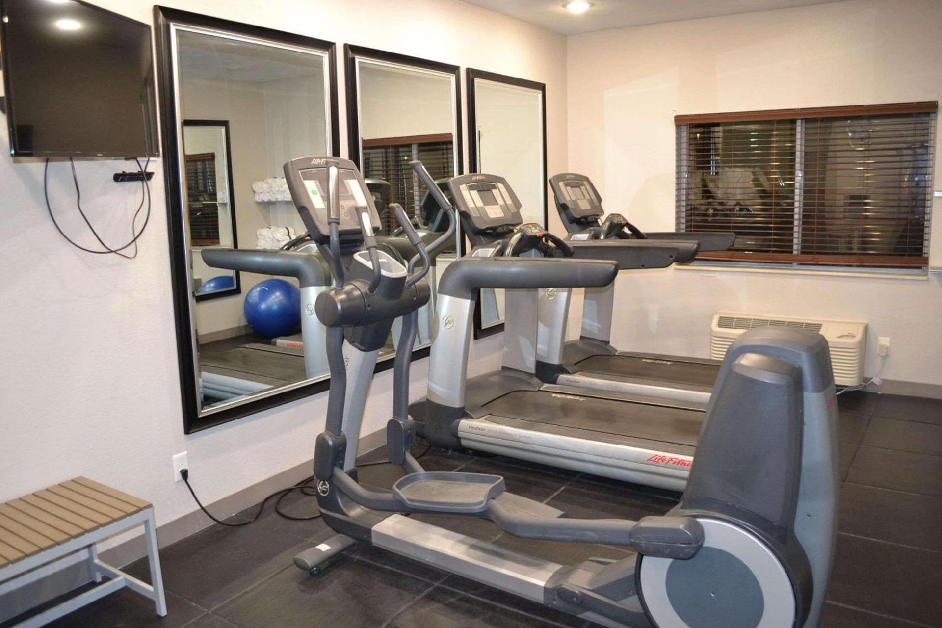 Country Inn & Suites by Radisson, Fairview Heights, IL gallery photo in Fairview Heights, IL — image 50