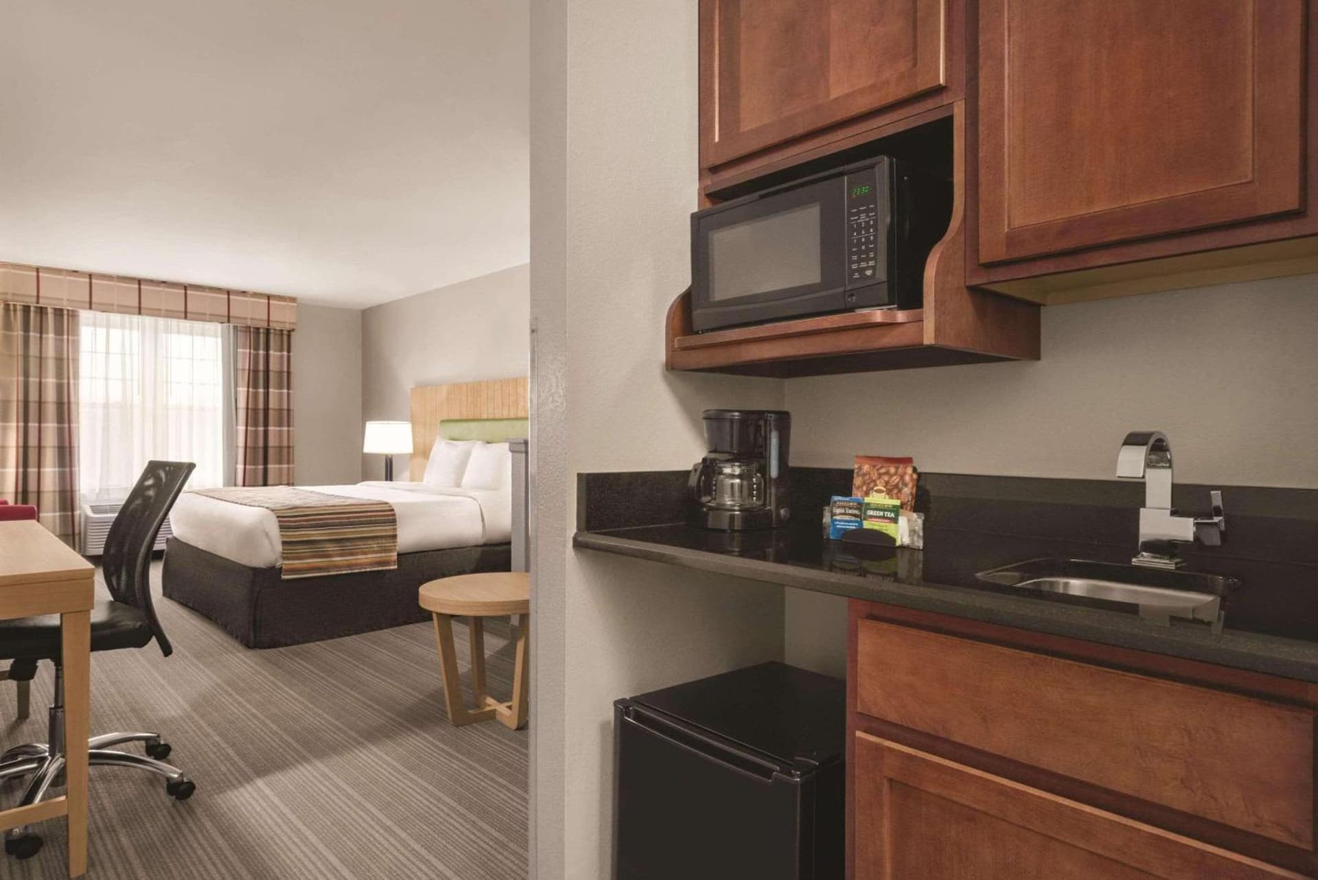 Country Inn & Suites by Radisson, Schaumburg, IL gallery photo in Schaumburg, IL — image 18