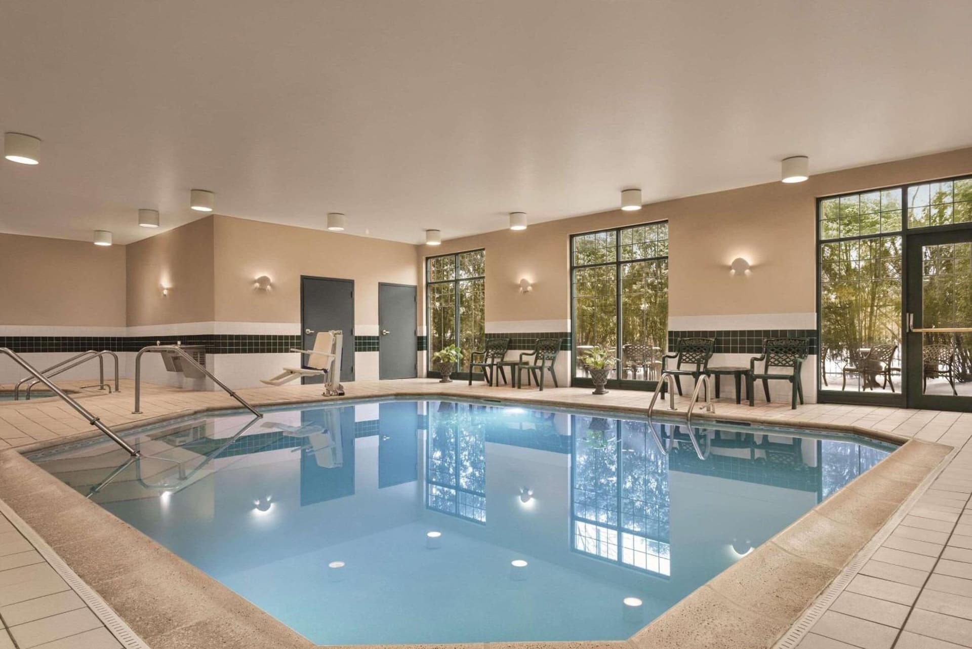 Country Inn & Suites by Radisson, Schaumburg, IL gallery photo in Schaumburg, IL — image 12