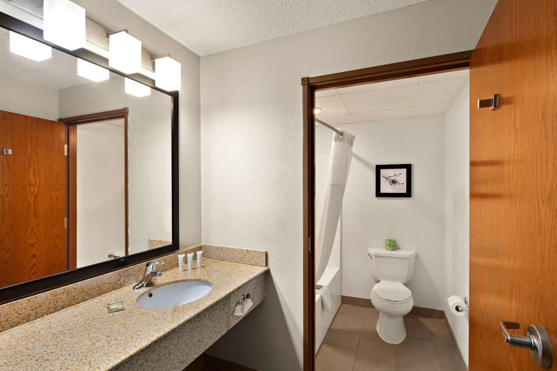 Country Inn & Suites by Radisson, Jonesborough-Johnson City West, TN gallery photo in Jonesborough, TN — image 48