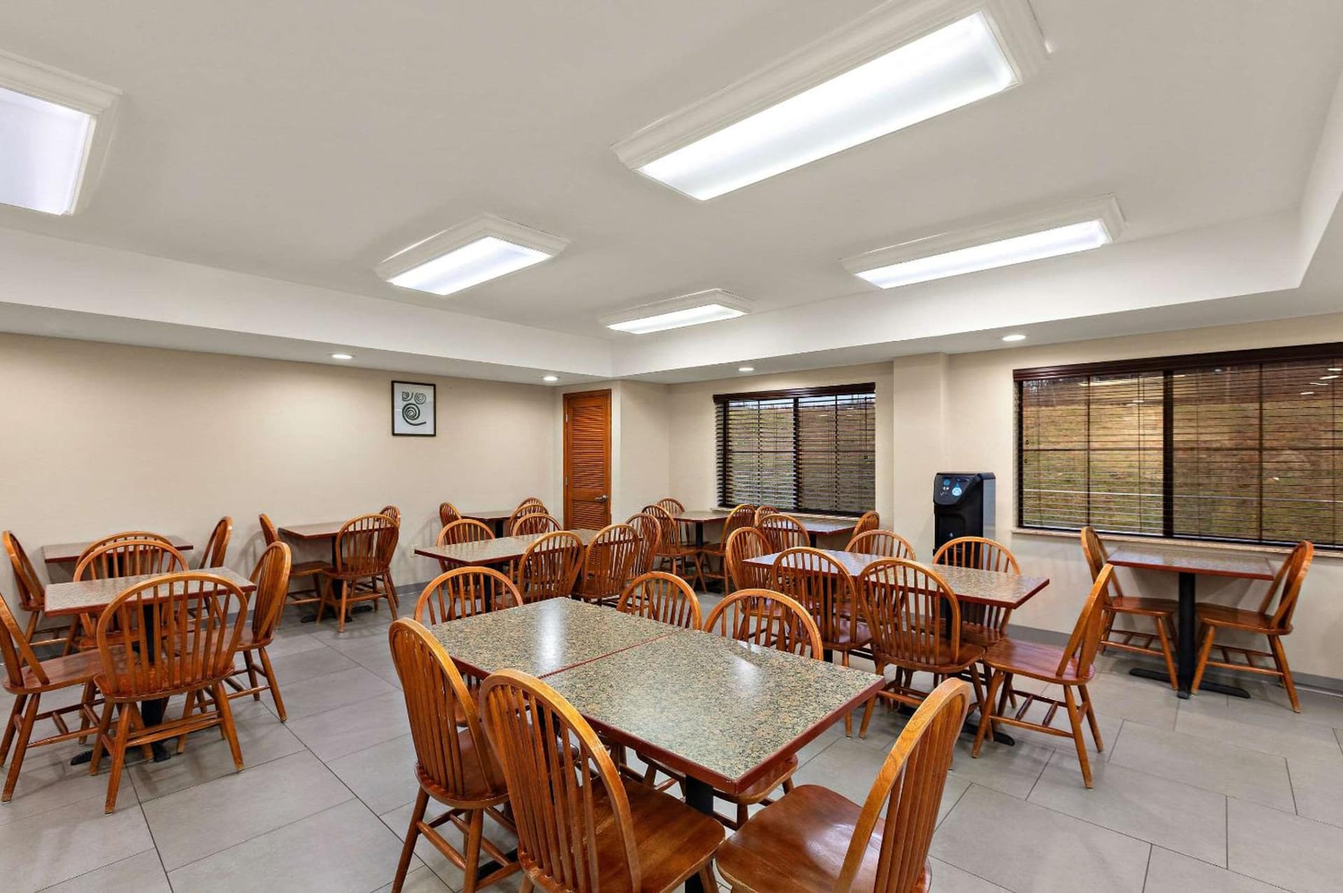 Country Inn & Suites by Radisson, Jonesborough-Johnson City West, TN gallery photo in Jonesborough, TN — image 27