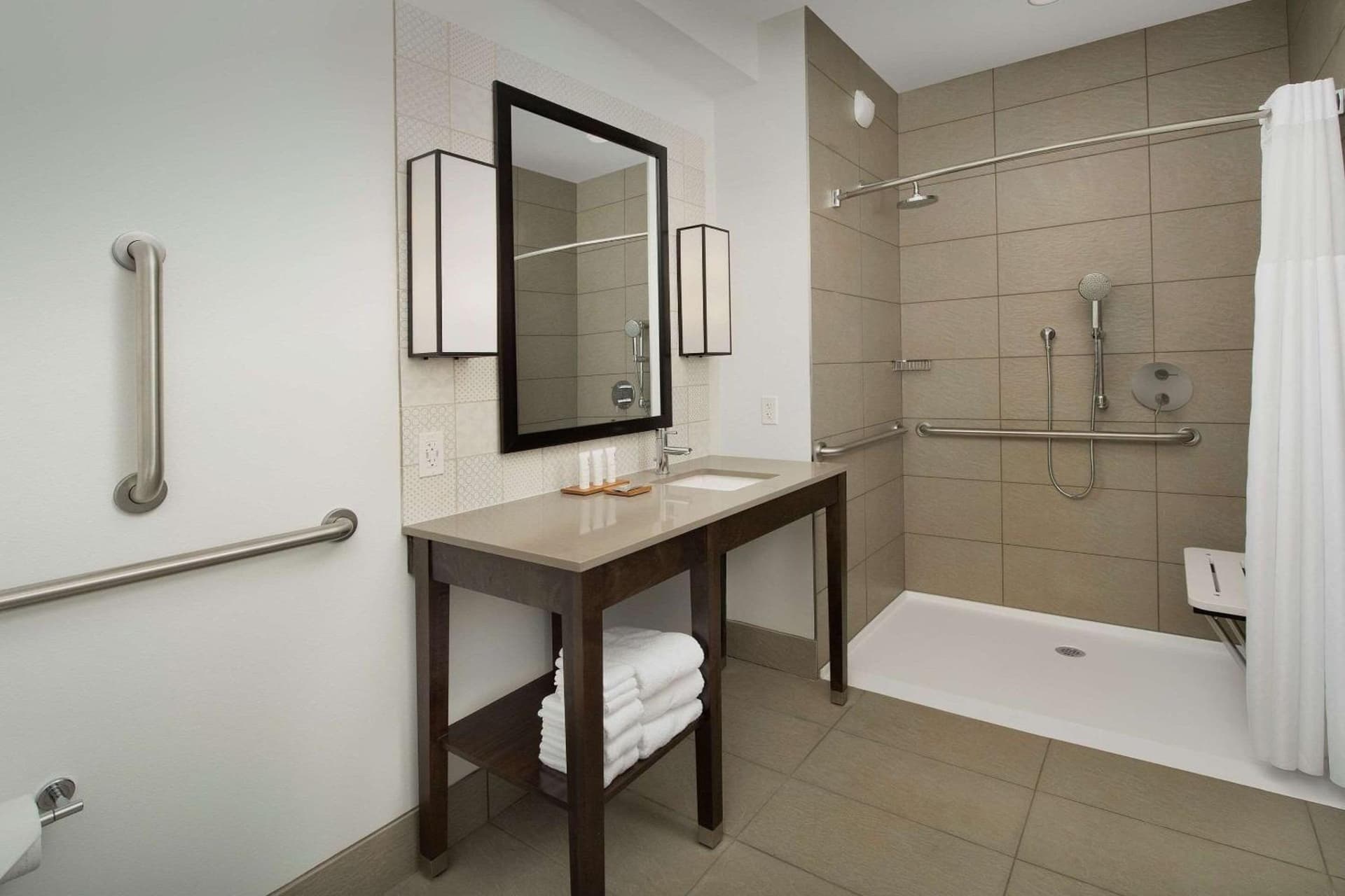 Country Inn & Suites by Radisson, Seattle-Tacoma International Airport, WA gallery photo in SeaTac, WA — image 22