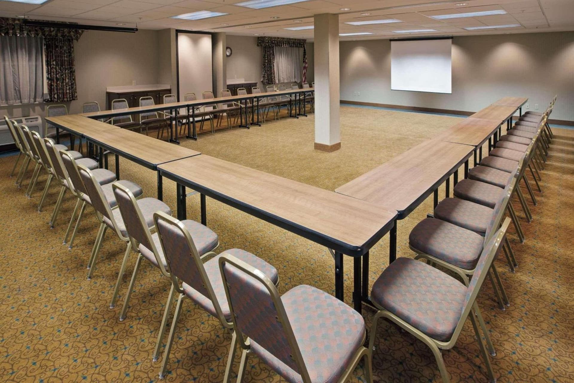Country Inn & Suites by Radisson, Lansing, MI gallery photo in Lansing, MI — image 47