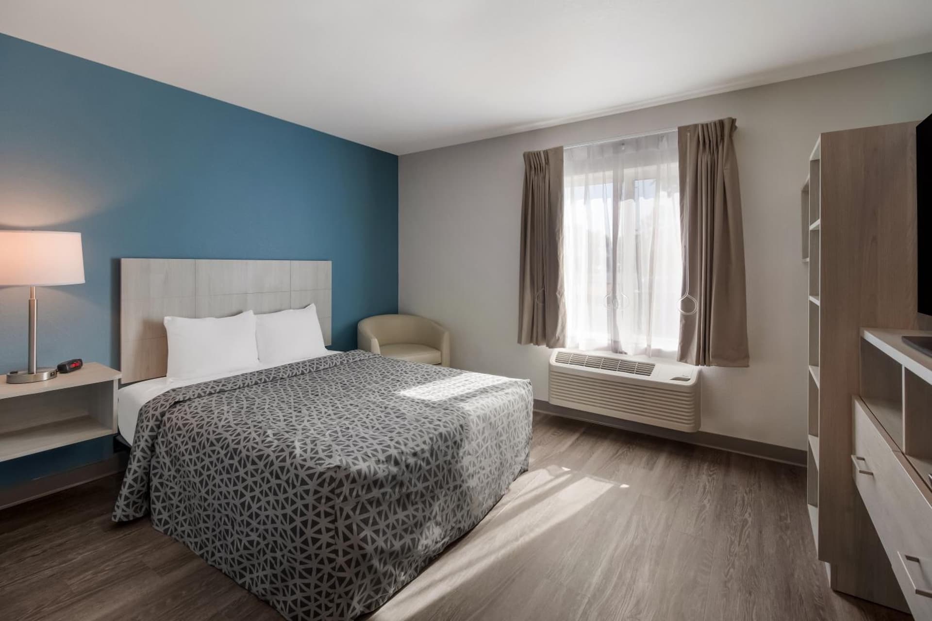 WoodSpring Suites Detroit Sterling Heights gallery photo in Sterling Heights, MI — image 24
