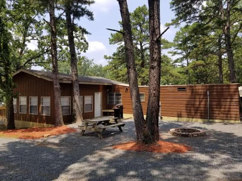 Southern Comfort Inn & Resort property views in Fairfield Bay, AR — gallery photo 3