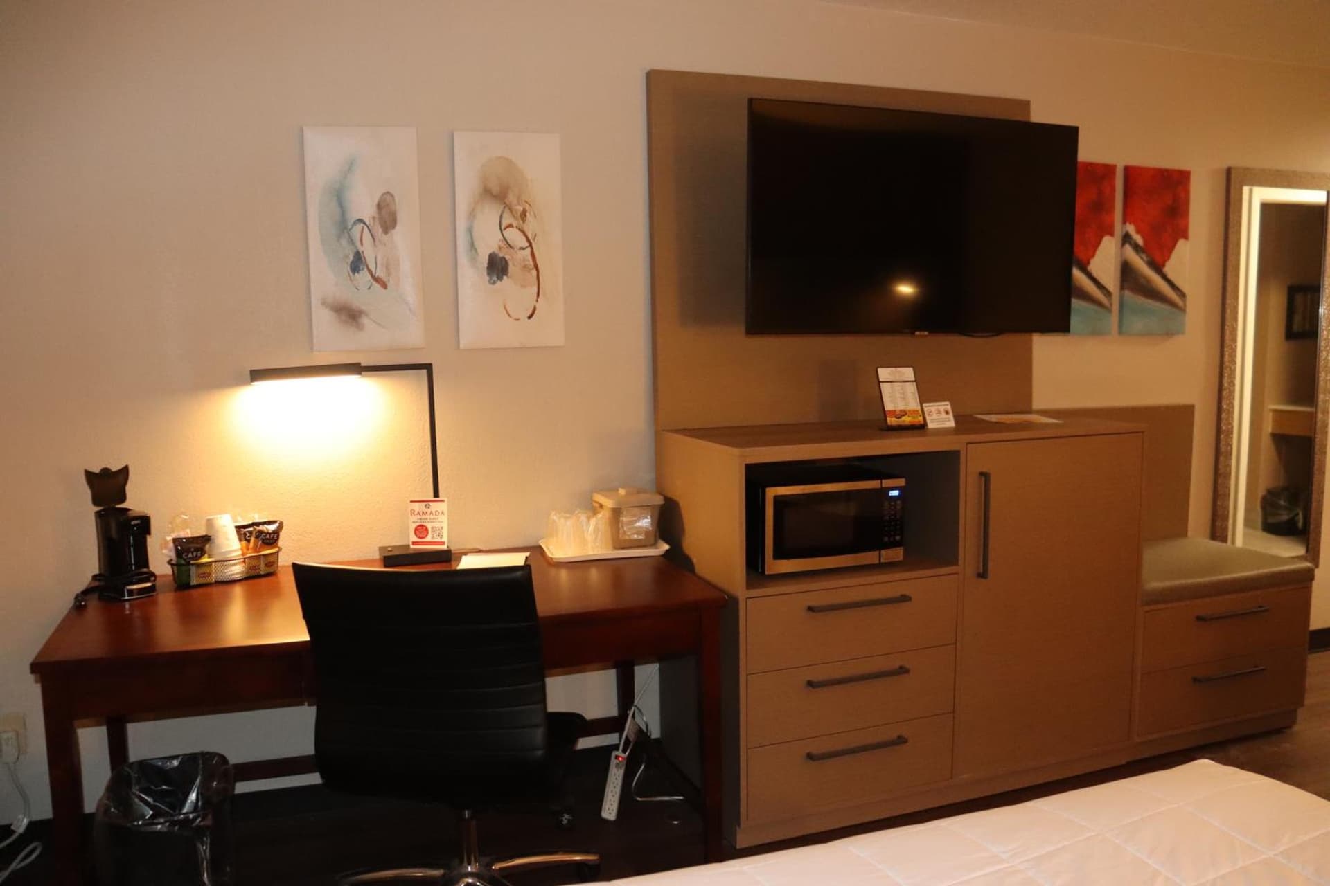 Clarion Hotel & Conference Center Lansing West gallery photo in Lansing, MI — image 12
