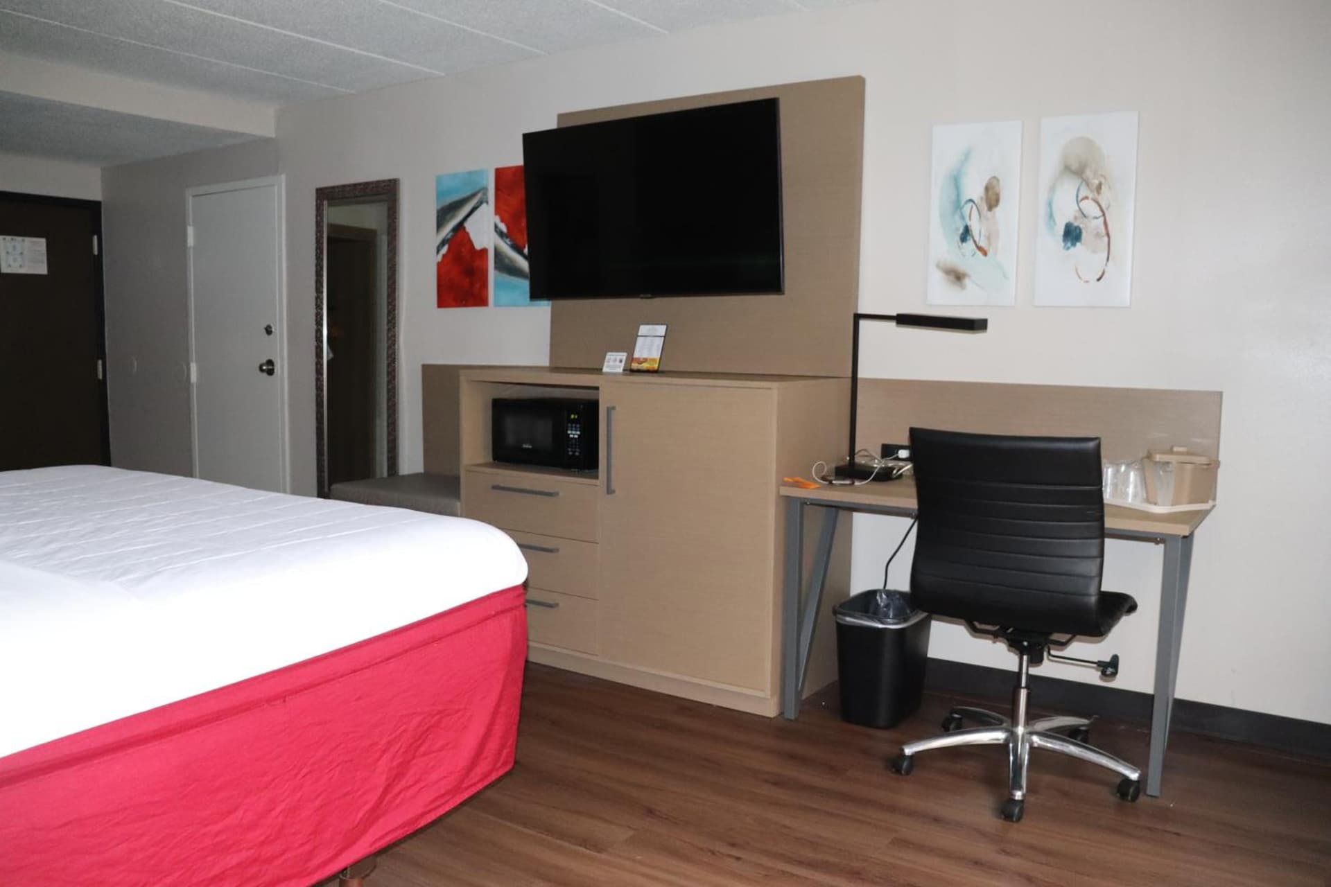 Clarion Hotel & Conference Center Lansing West gallery photo in Lansing, MI — image 17