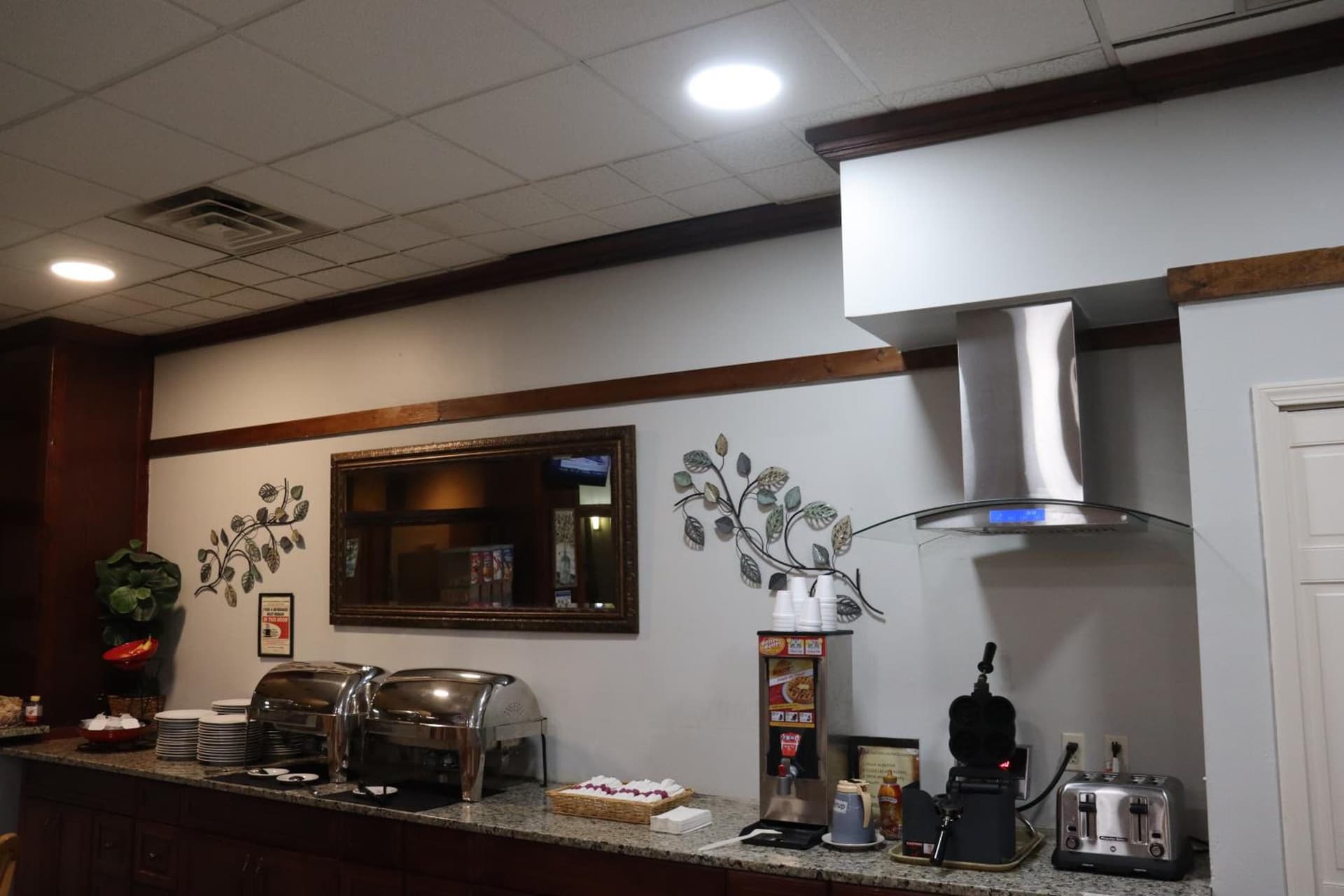 Clarion Hotel & Conference Center Lansing West gallery photo in Lansing, MI — image 6