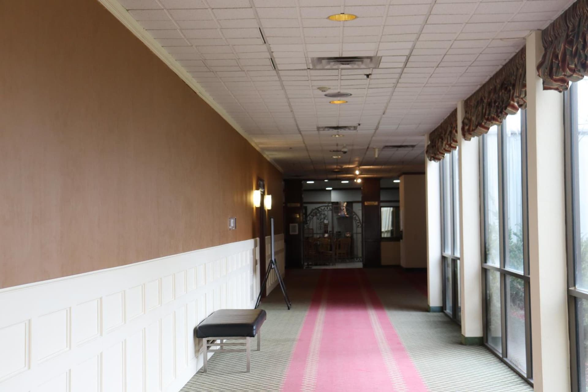 Clarion Hotel & Conference Center Lansing West gallery photo in Lansing, MI — image 56