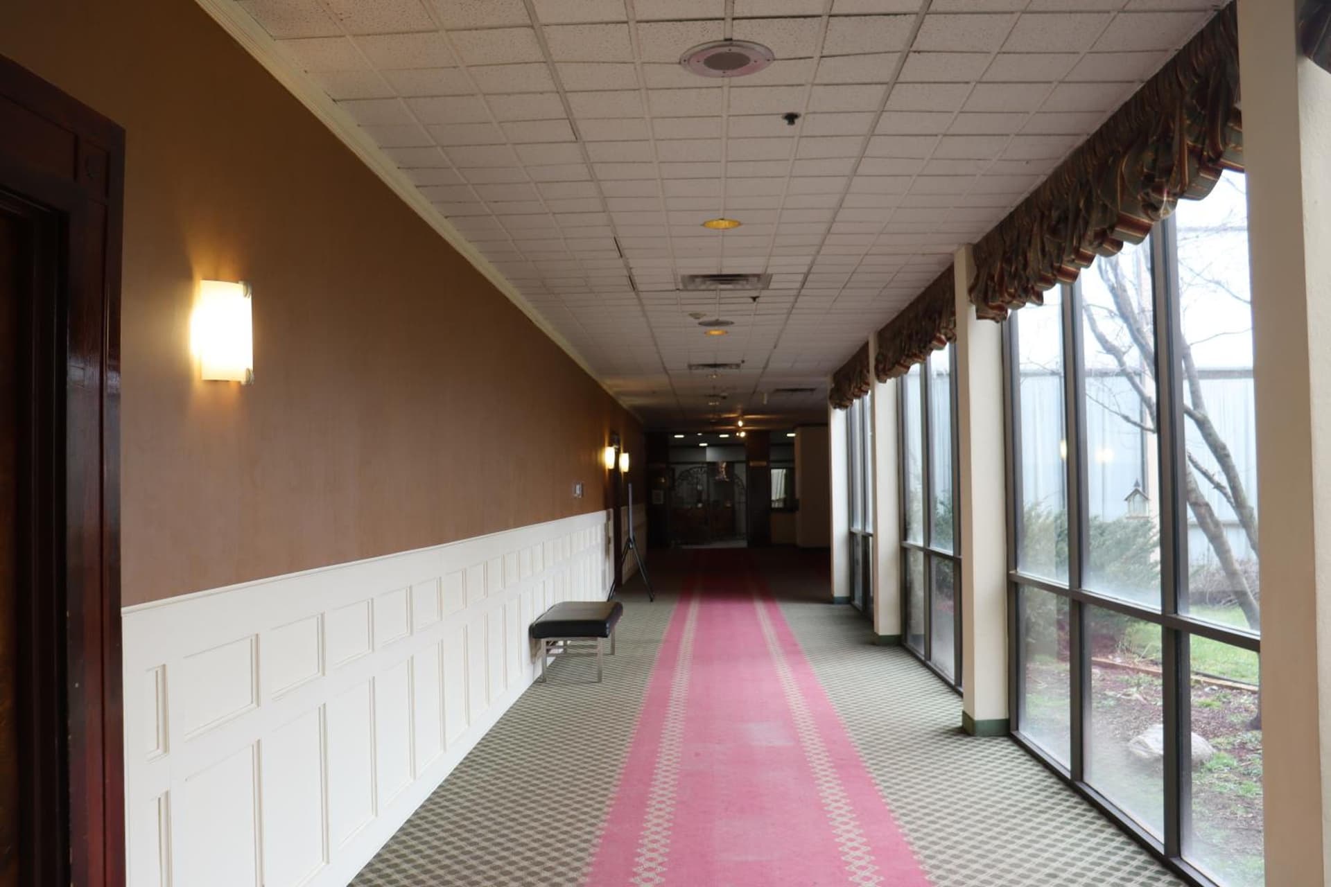 Clarion Hotel & Conference Center Lansing West gallery photo in Lansing, MI — image 73
