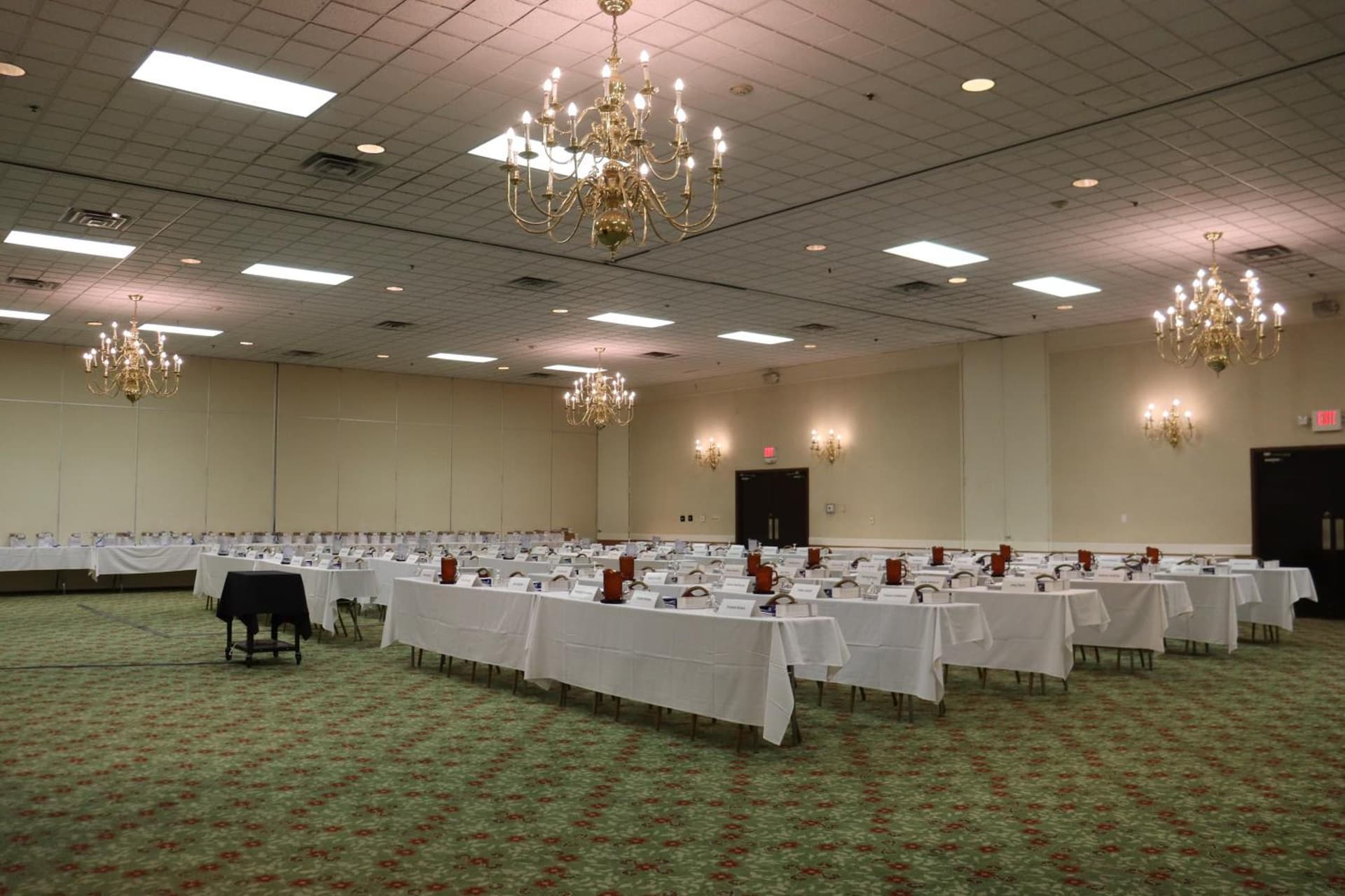 Clarion Hotel & Conference Center Lansing West gallery photo in Lansing, MI — image 7