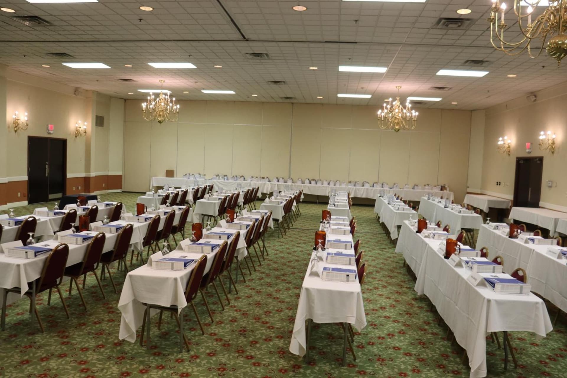 Clarion Hotel & Conference Center Lansing West gallery photo in Lansing, MI — image 53