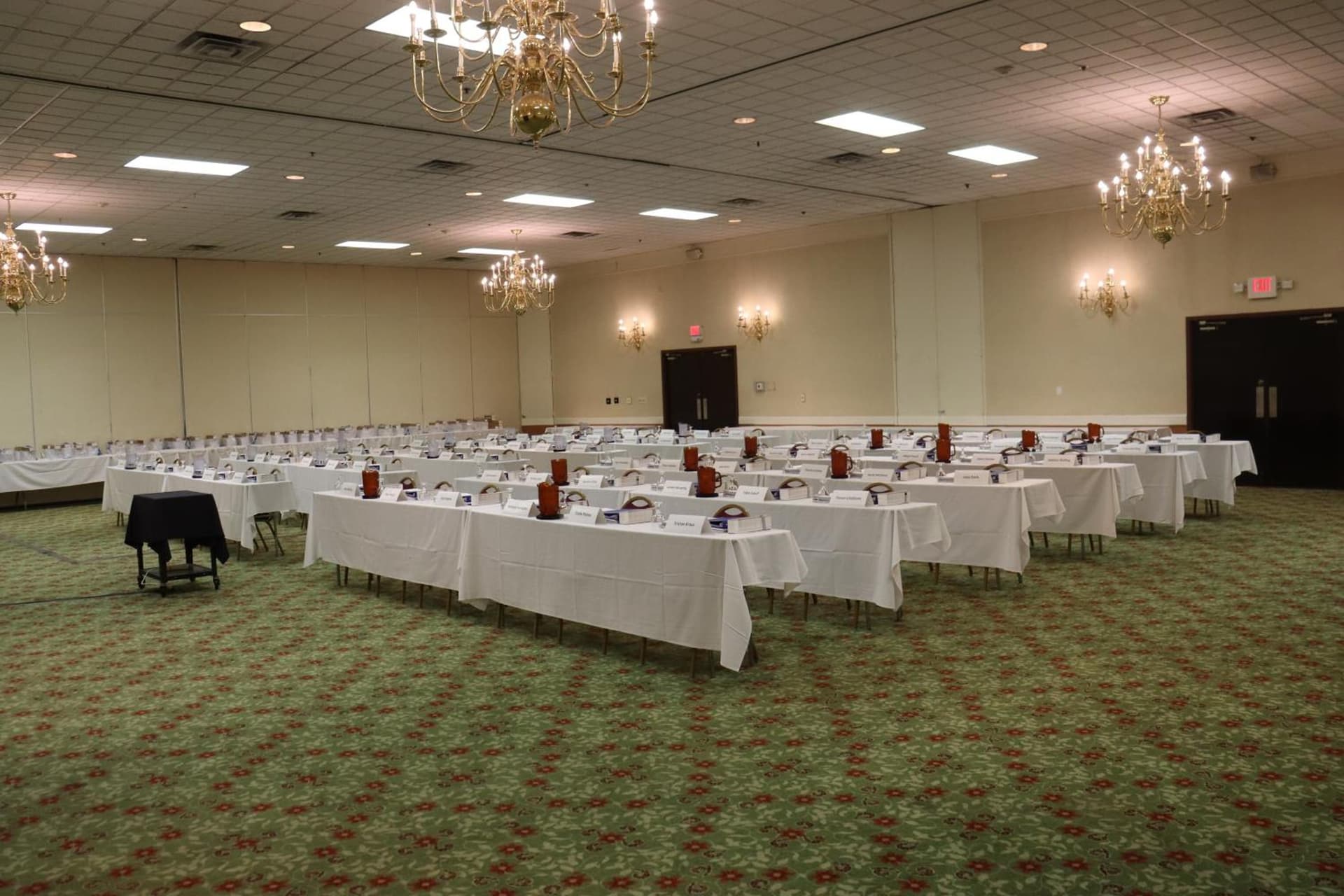 Clarion Hotel & Conference Center Lansing West gallery photo in Lansing, MI — image 70