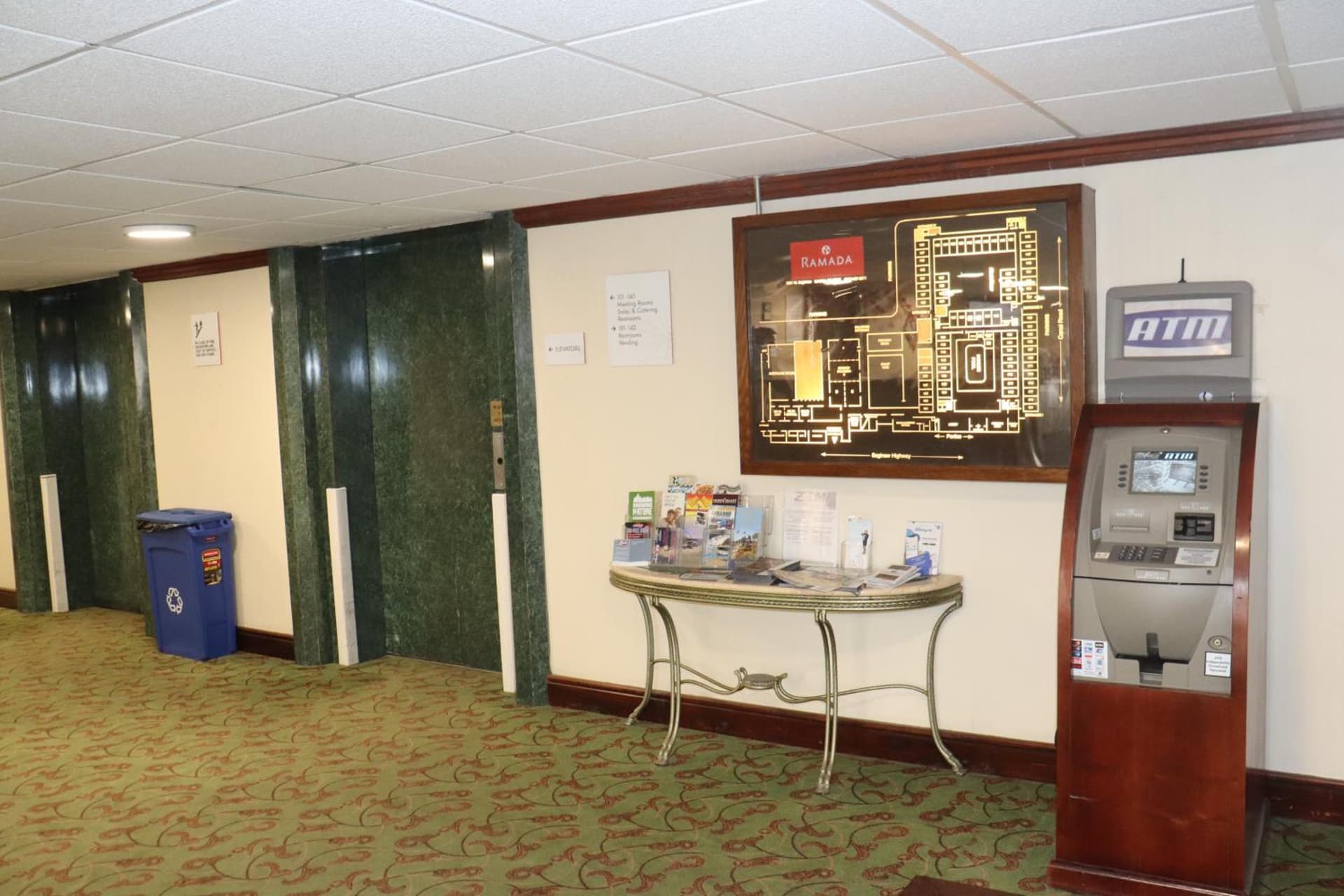 Clarion Hotel & Conference Center Lansing West gallery photo in Lansing, MI — image 62