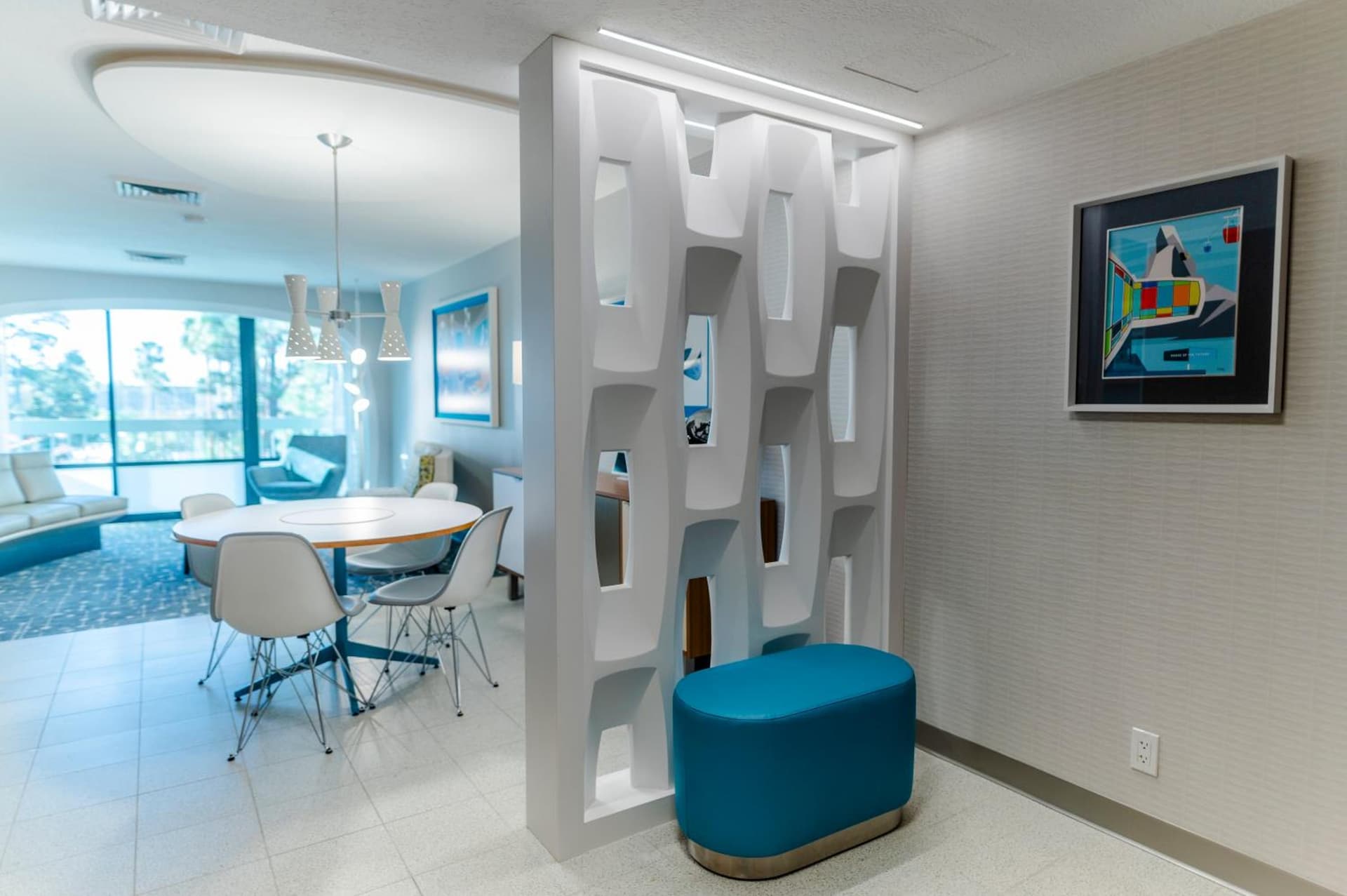 Howard Johnson by Wyndham Anaheim Hotel and Water Playground gallery photo in Anaheim, CA — image 75