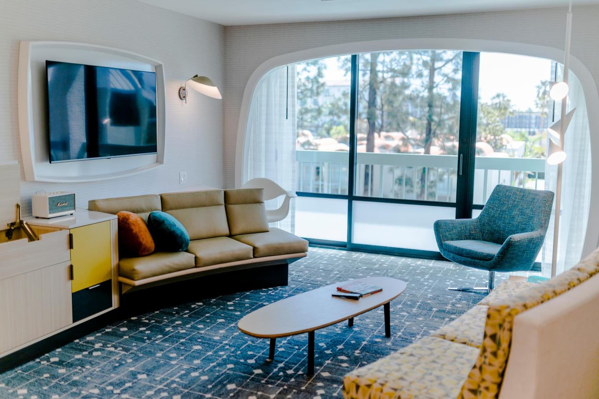 Howard Johnson by Wyndham Anaheim Hotel and Water Playground gallery photo in Anaheim, CA — image 90
