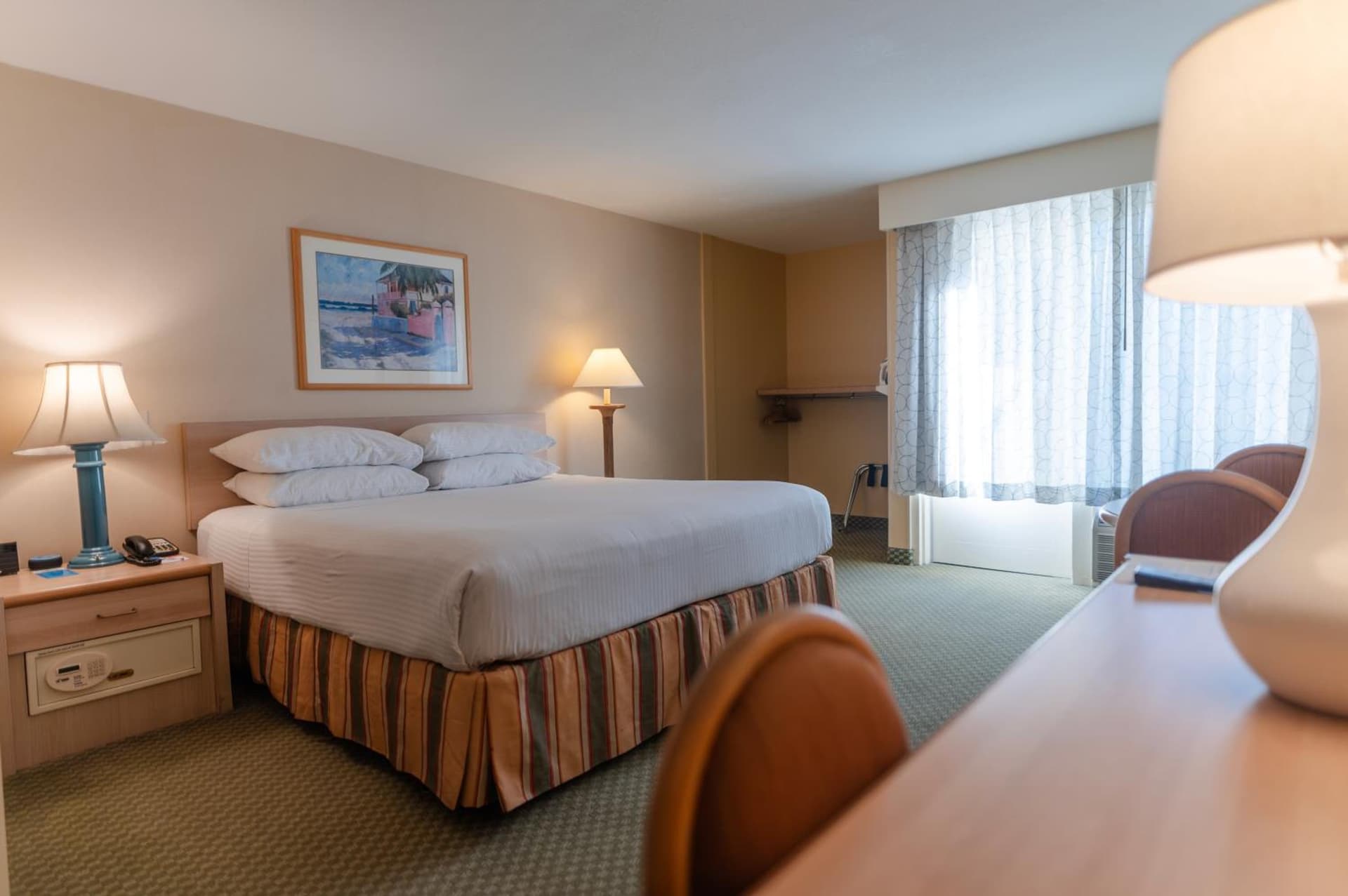 Howard Johnson by Wyndham Anaheim Hotel and Water Playground gallery photo in Anaheim, CA — image 24