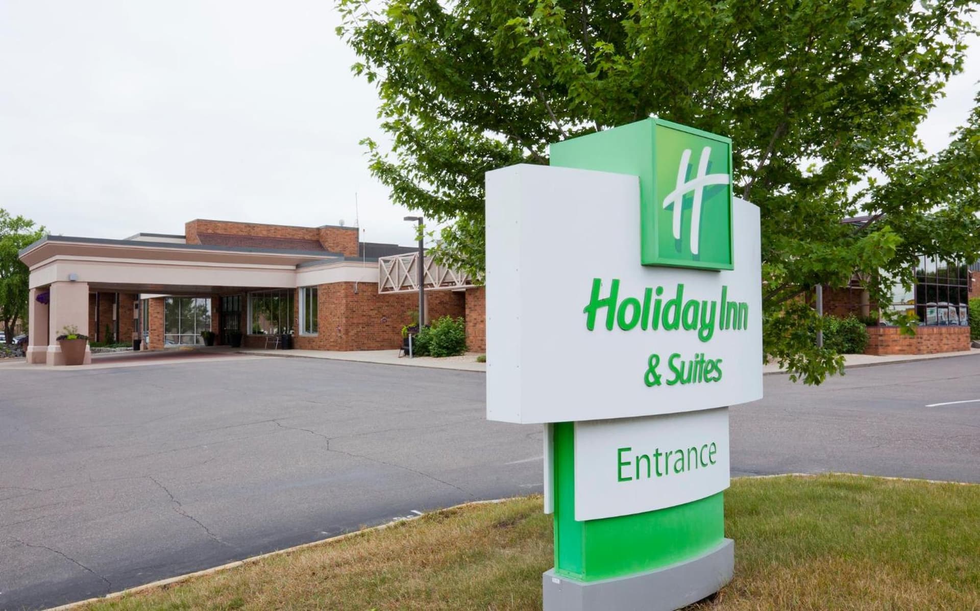 Holiday Inn & Suites St. Cloud by IHG gallery photo in Saint Cloud, MN — image 26