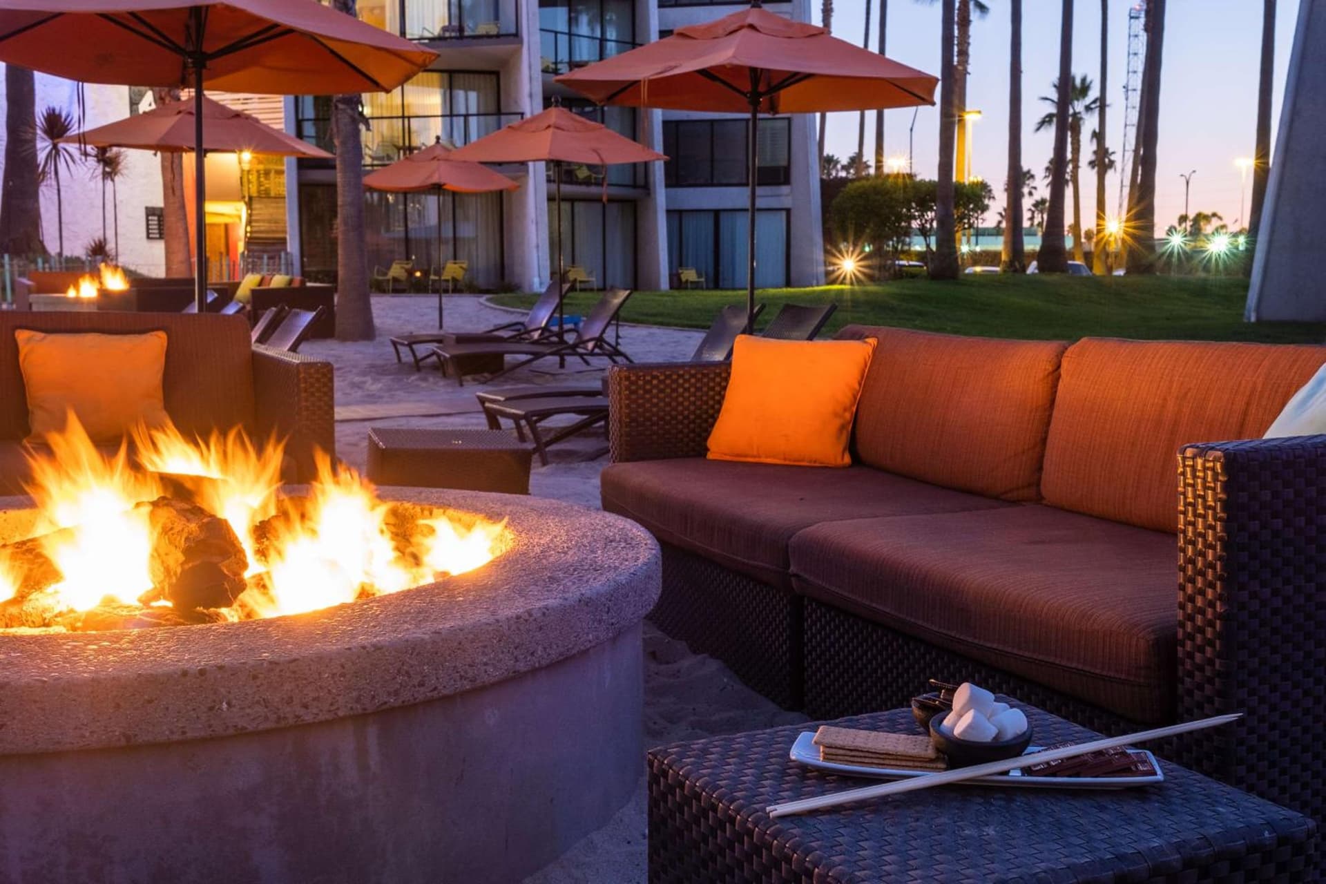 Hotel Maya interior in Long Beach, CA — gallery photo 2