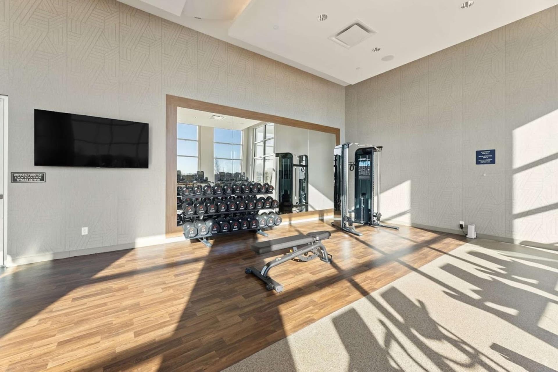Embassy Suites By Hilton Irving Las Colinas interior in Irving, TX — gallery photo 2