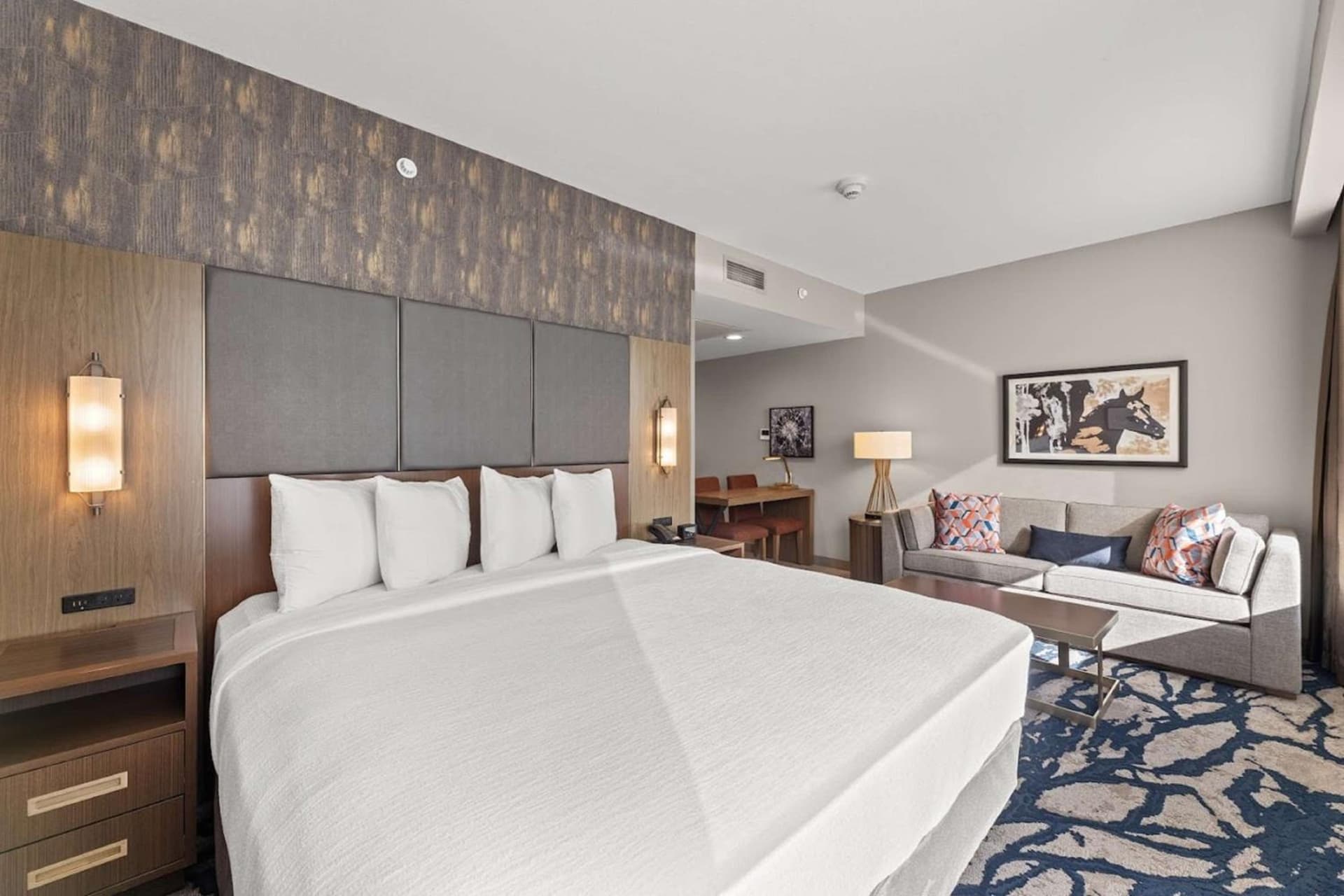 Embassy Suites By Hilton Irving Las Colinas gallery photo in Irving, TX — image 28