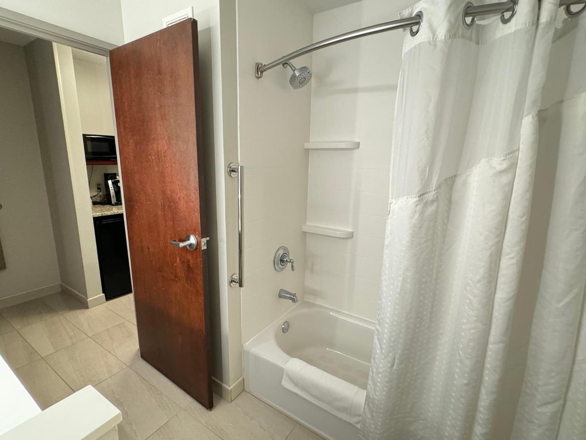 Holiday Inn Express Hotel & Suites St. Paul - Woodbury by IHG gallery photo in Woodbury, MN — image 8